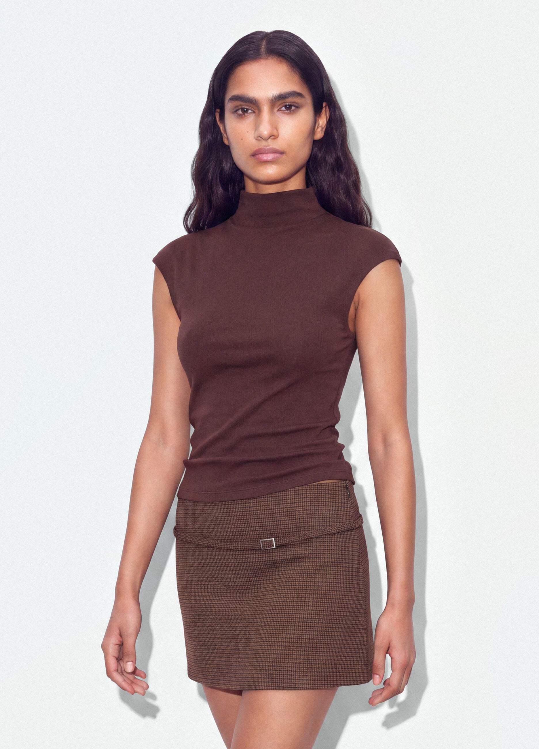 Brown fitted modal and stretch cotton T-shirt with mock neck
