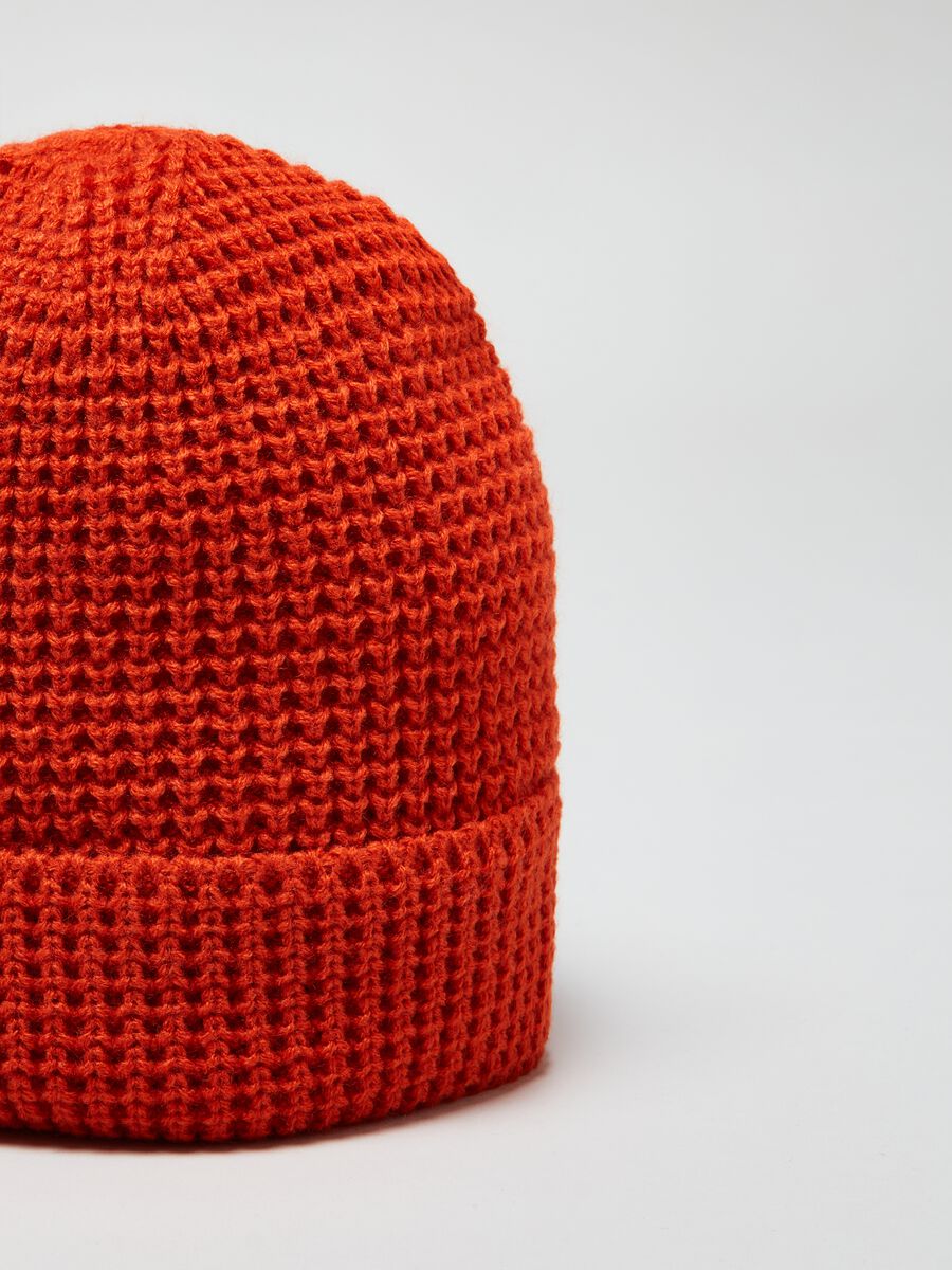 Waffle weave beanie with fold-up brim_2