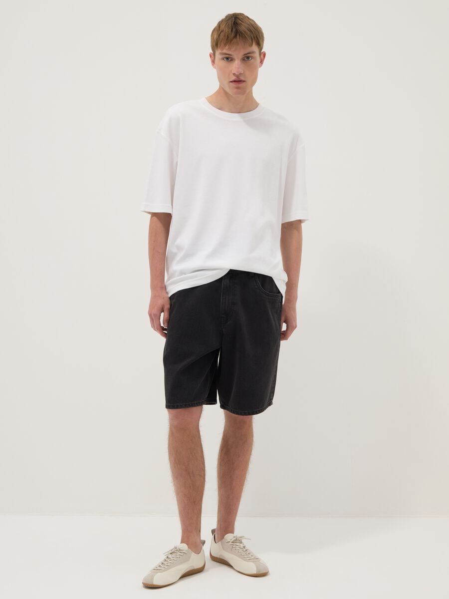 Bermudas de ganga pretas em mistura de algod&atilde;o, corte baggy_0