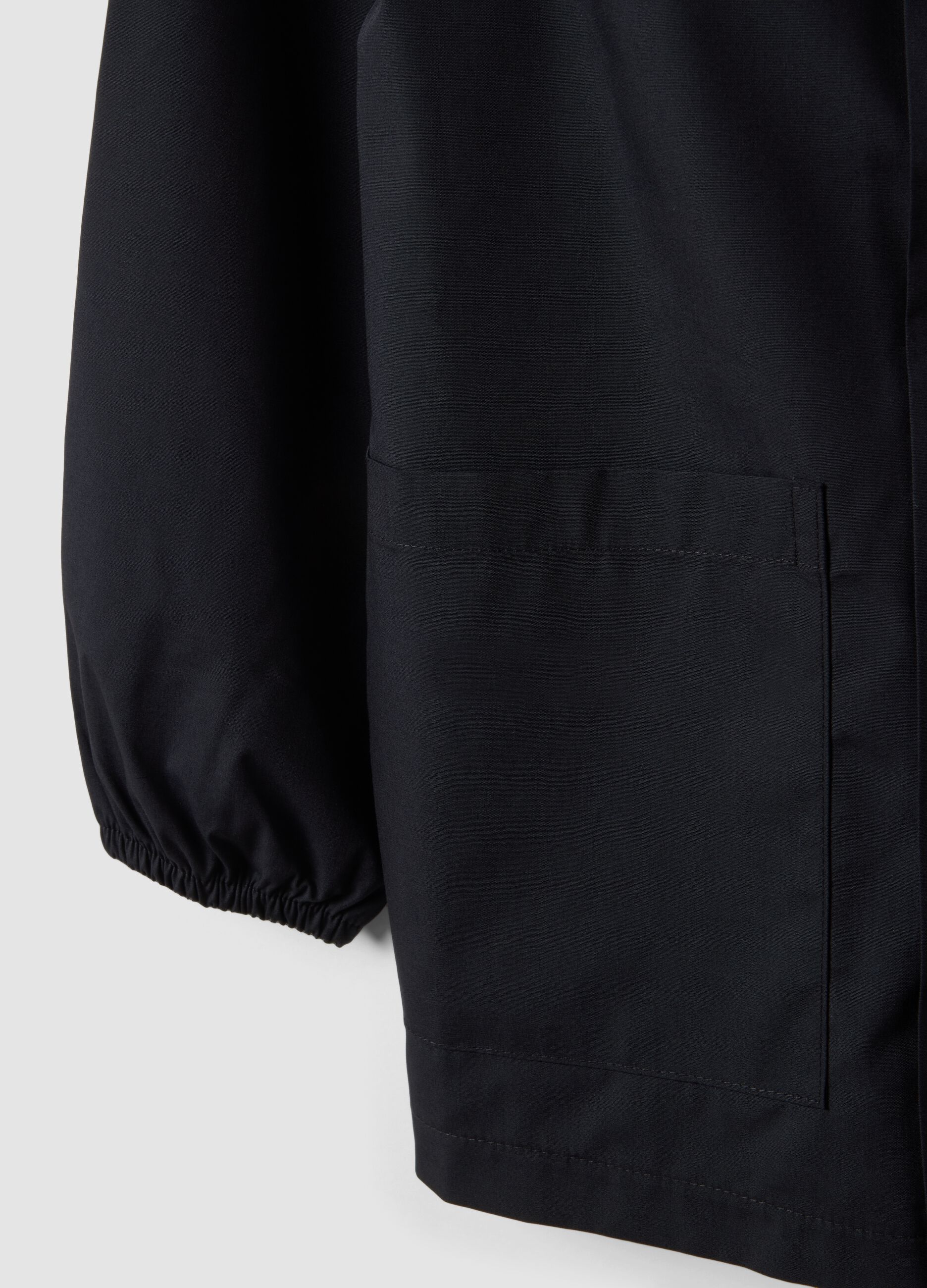 Black kids&rsquo; school smock with zip and Sonic embroidery