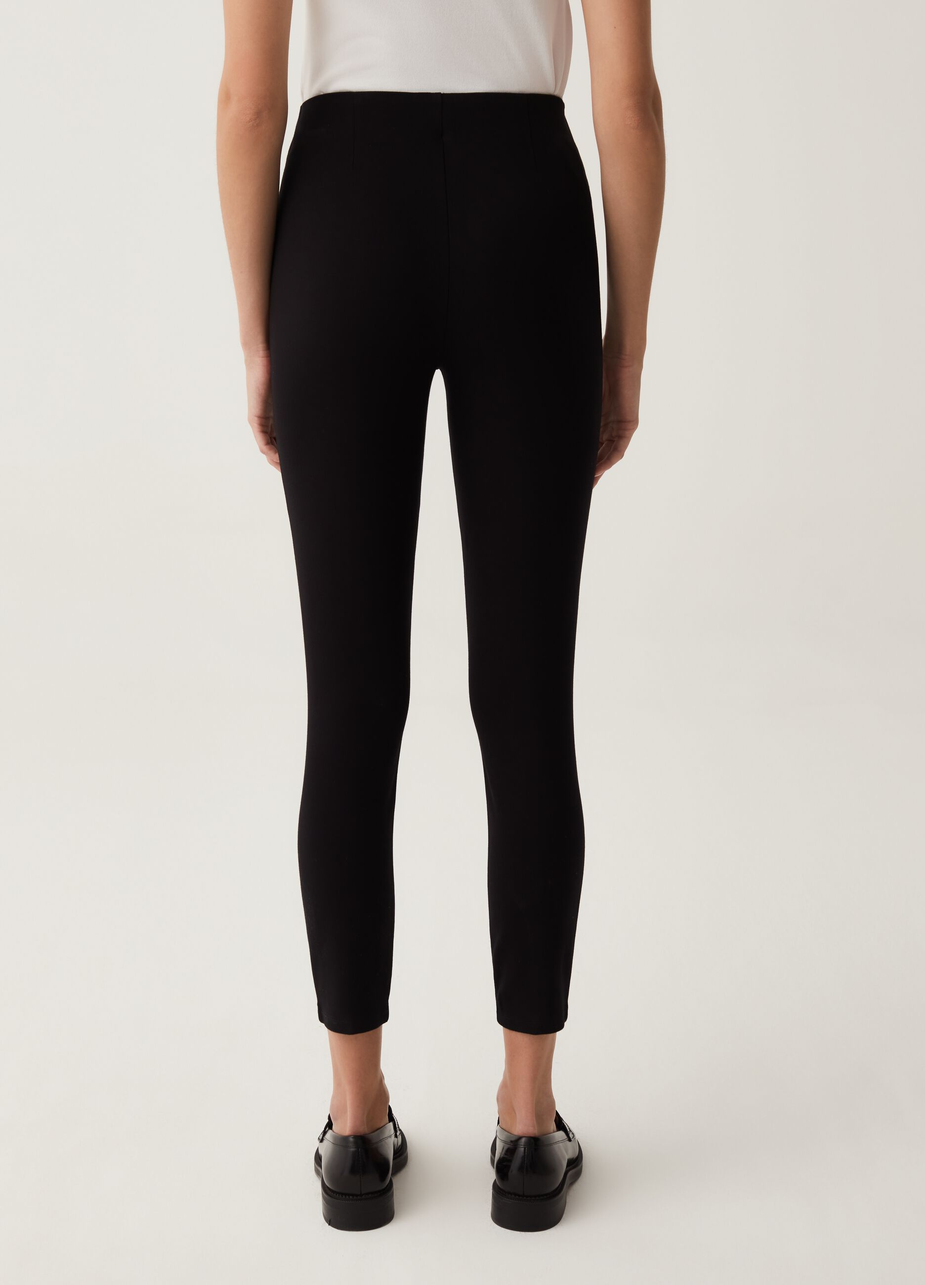 Stretch leggings with button_2