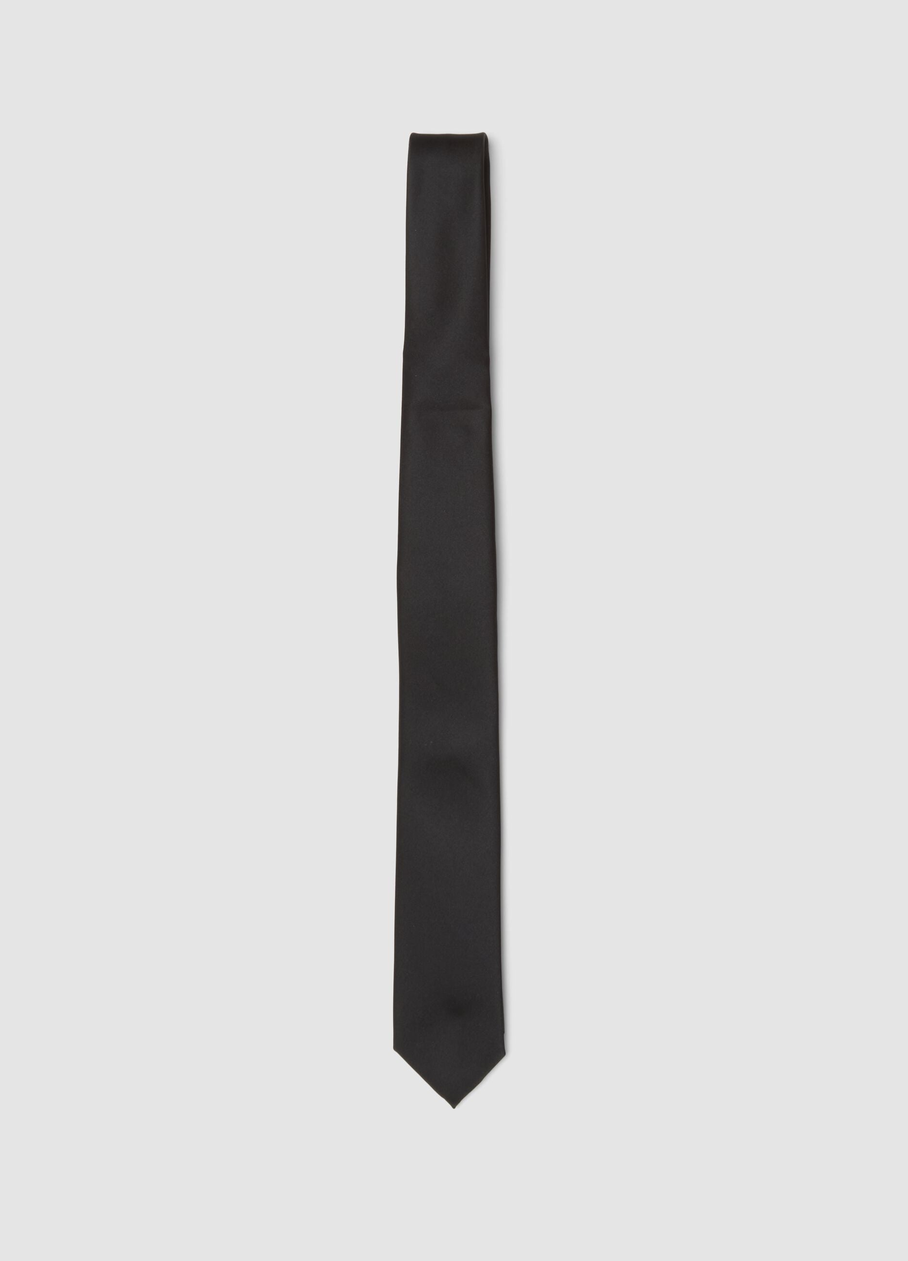 Classic black tie with 6 cm blade