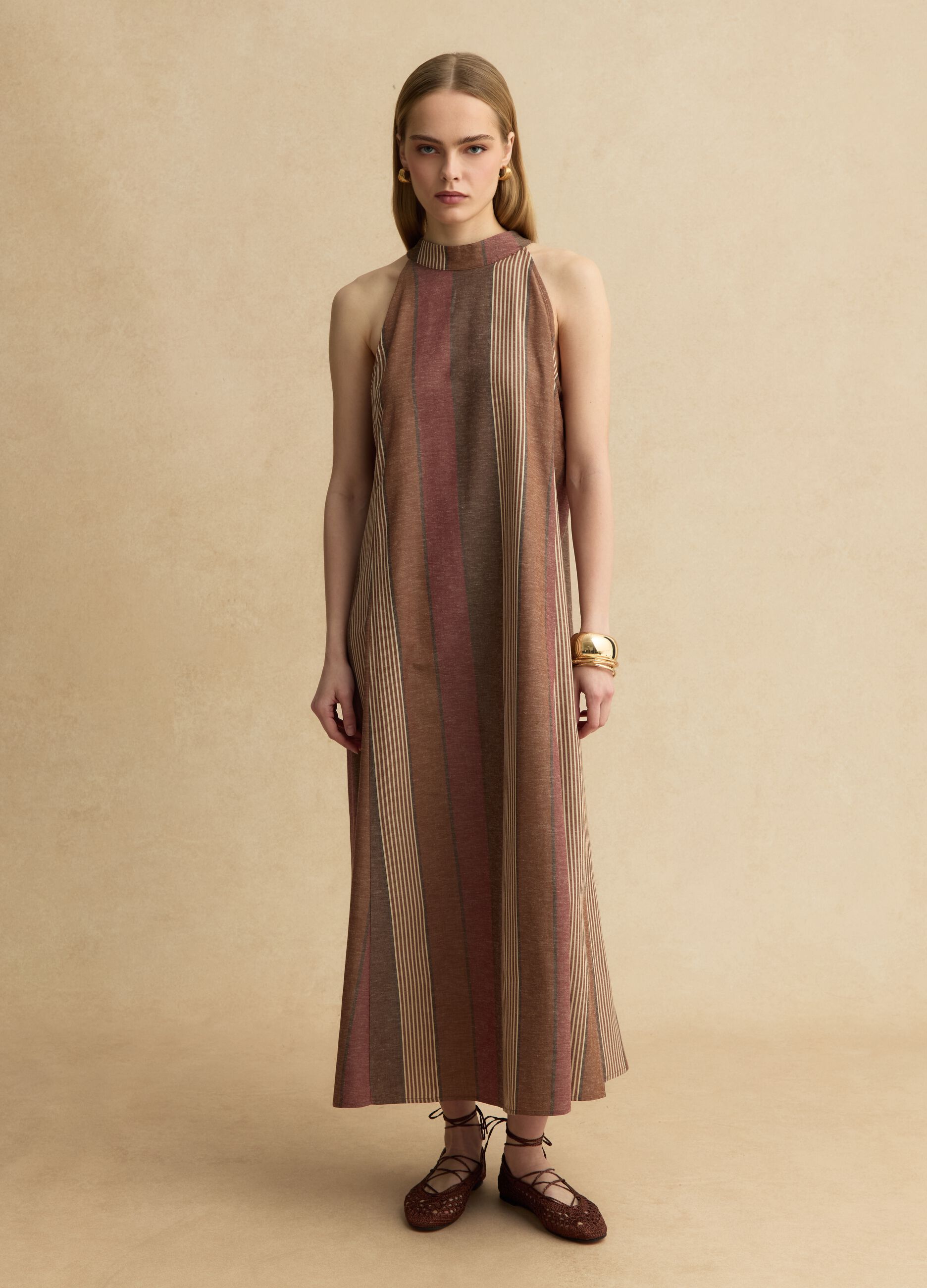 Multicolor gestreiftes Kleid aus Viskose- und Leinenmischung in lockerem Schnitt