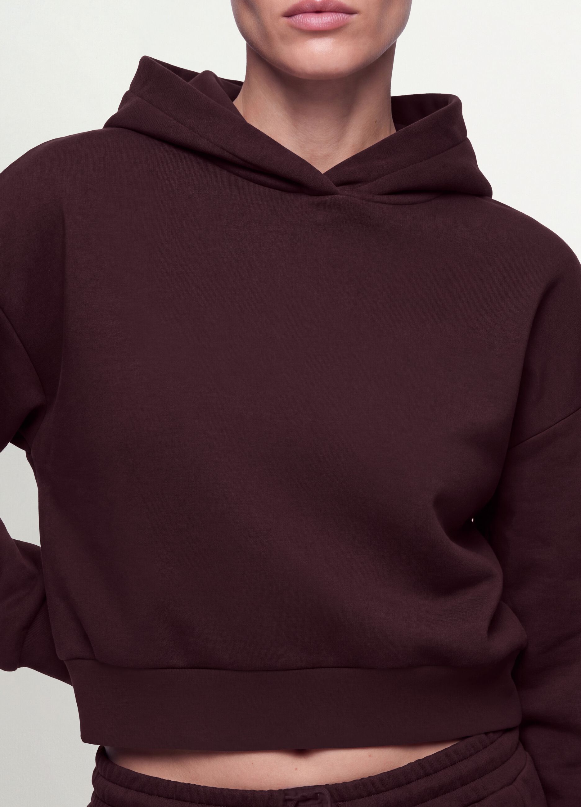 Violettes Sweatshirt aus elastischem Modal mit Rundhalsausschnitt