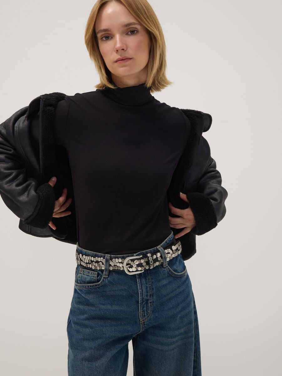 Black stretch viscose top with raised neckline, regular fit_2