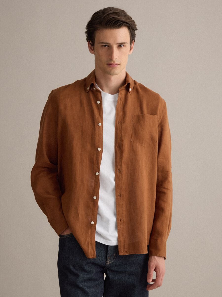 Braunes Hemd aus reinem Leinen mit Button-down-Kragen, Regular Fit_1