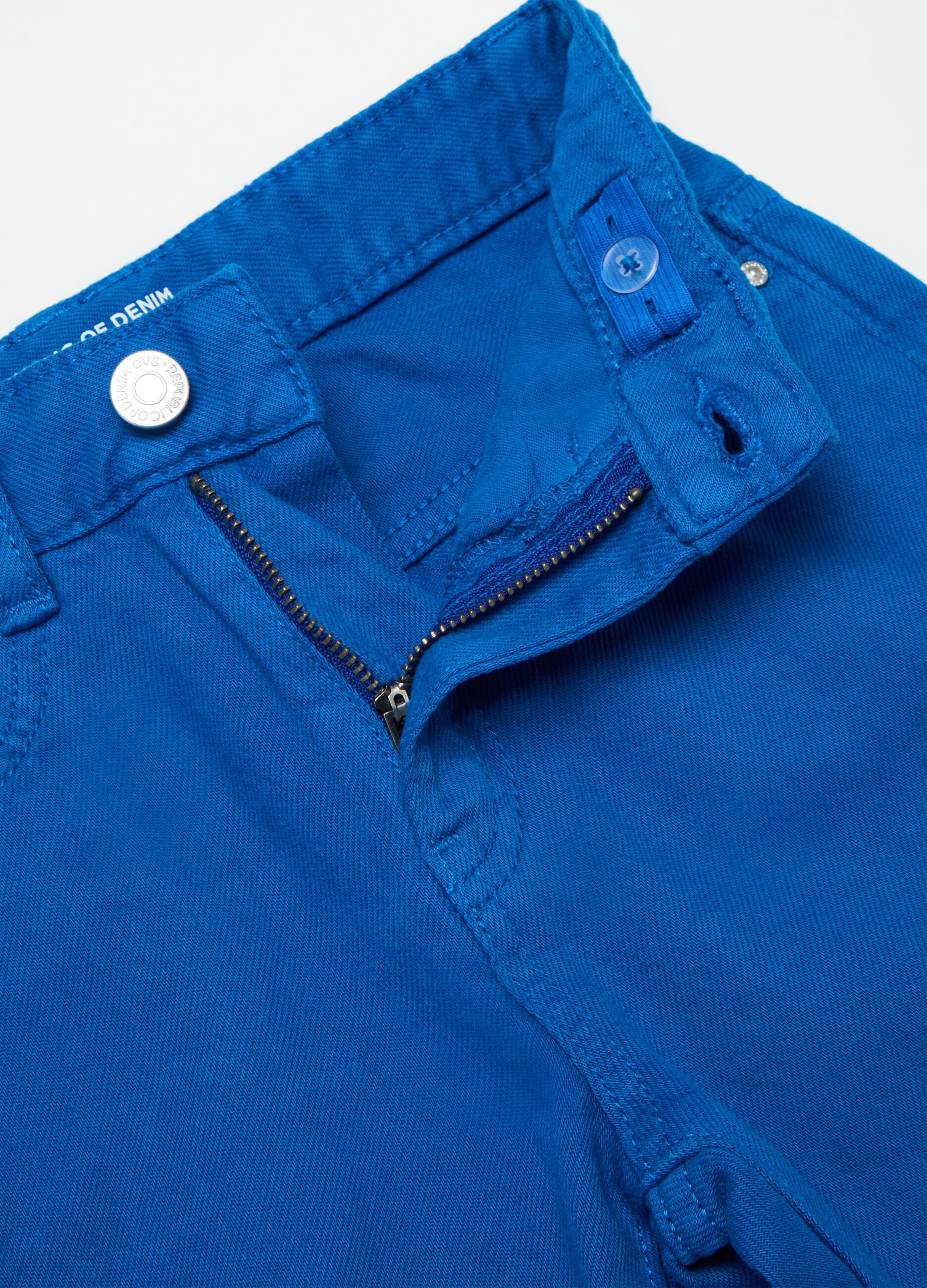 Loose-fit jeans with five pockets