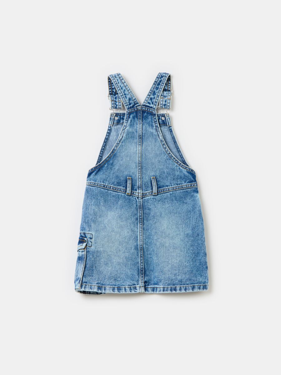 Denim dungaree skirt with patch_1