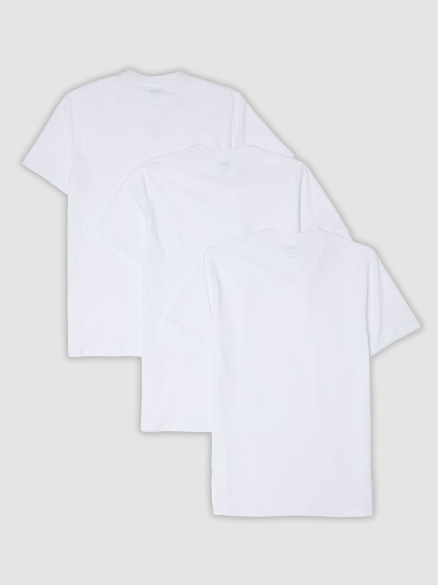 3-pack of white organic cotton V-neck T-shirts_6