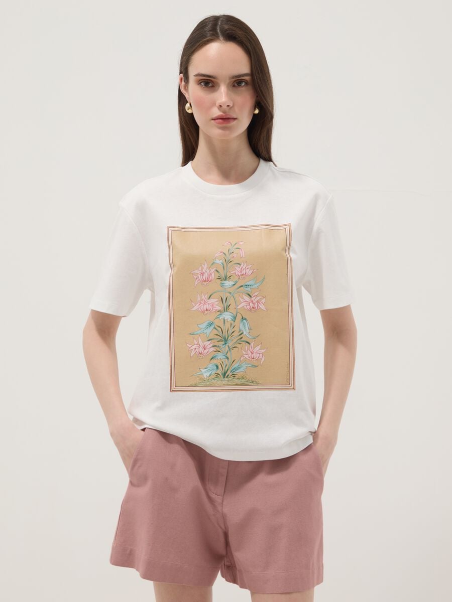 White pure cotton T-shirt with floral print_0