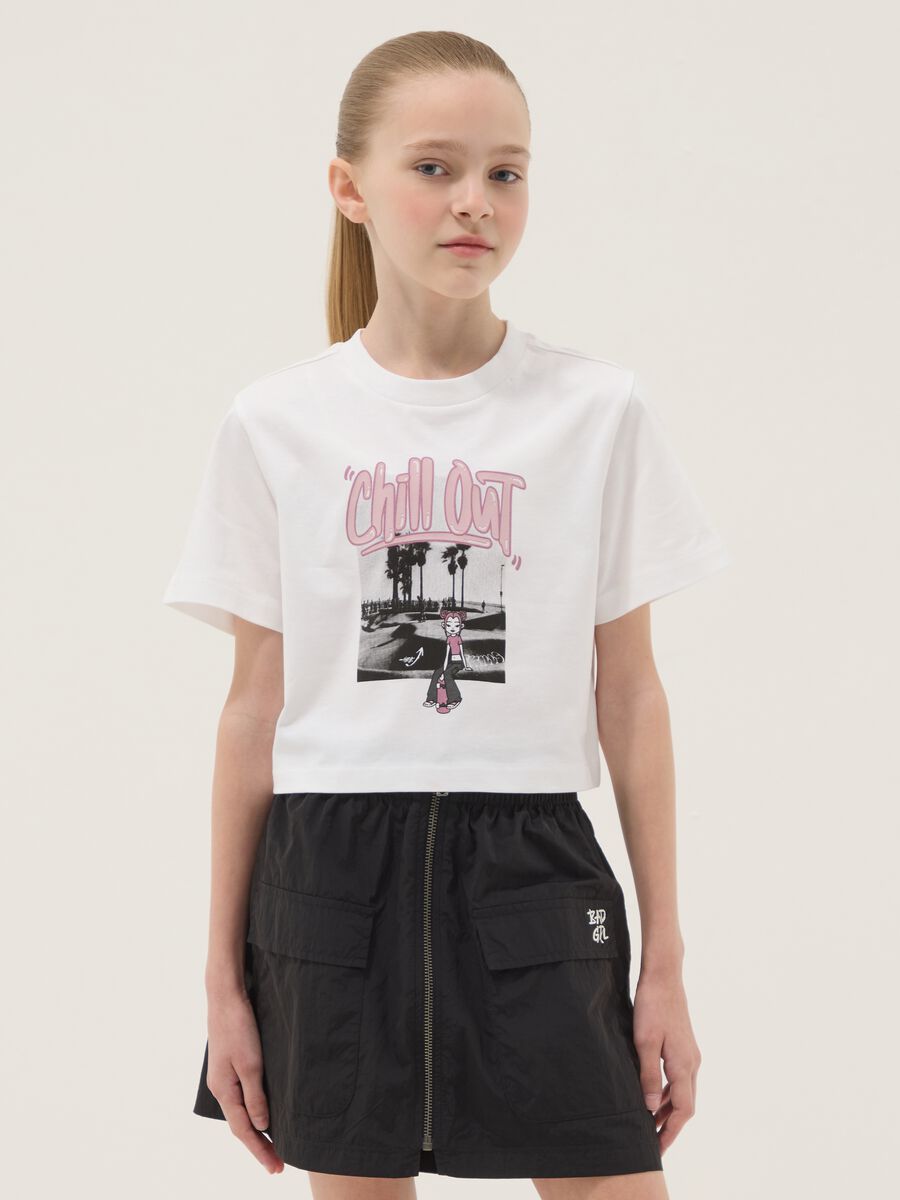 &Lambda;&epsilon;&upsilon;&kappa;ό T-shirt &alpha;&pi;ό &omicron;&rho;&gamma;&alpha;&nu;&iota;&kappa;ό &beta;&alpha;&mu;&beta;ά&kappa;&iota; &mu;&epsilon; &sigma;&tau;ά&mu;&pi;&alpha;_0