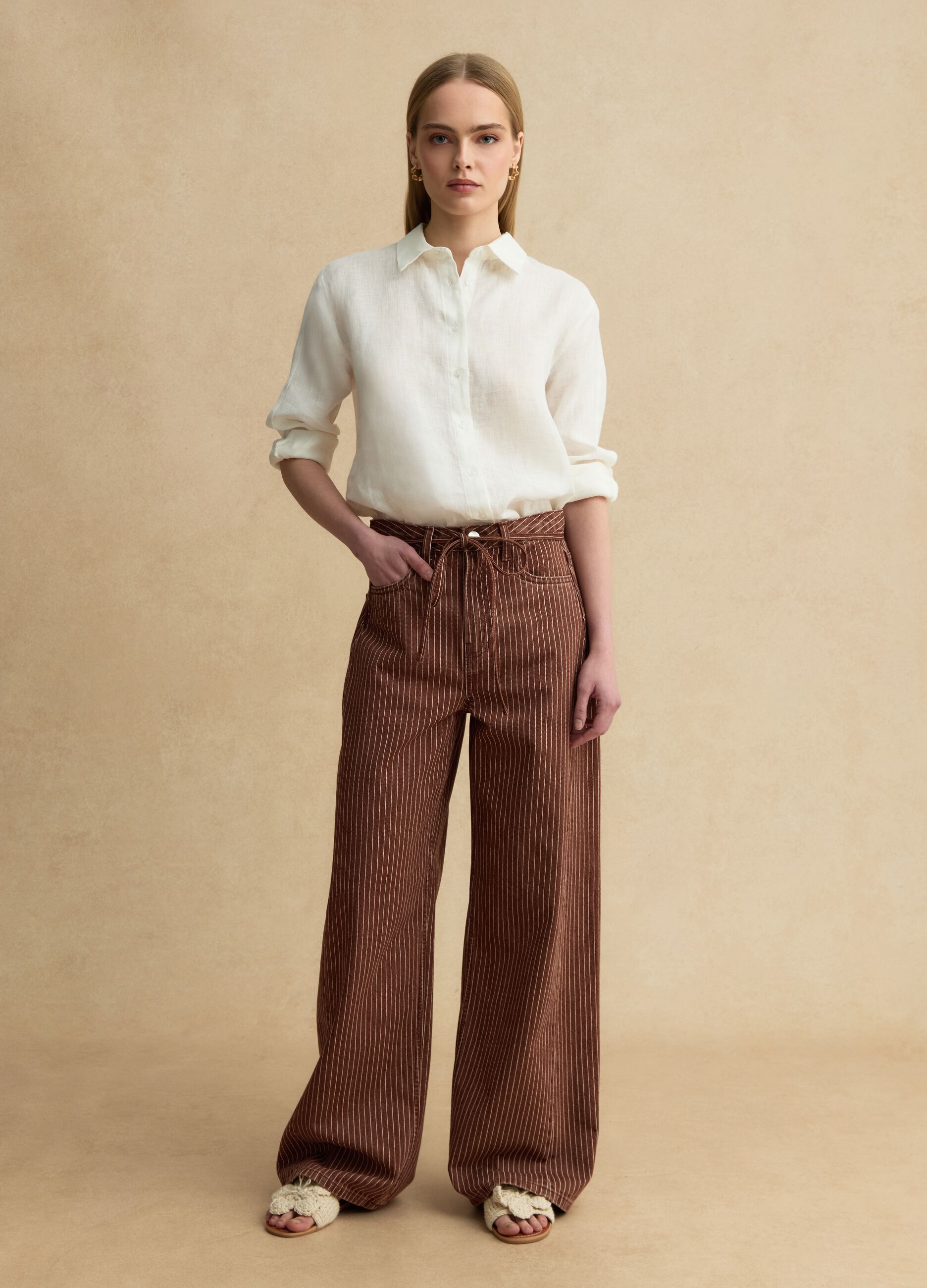 Braun gestreifte Wide-Leg-Hose aus reiner Baumwolle