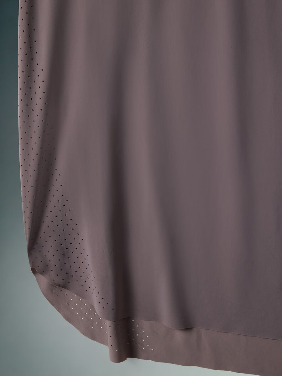 &Tau;&epsilon;&chi;&nu;&iota;&kappa;ό T-shirt &mu;&epsilon; &pi;&lambda;&epsilon;&upsilon;&rho;&iota;&kappa;ά έ&nu;&theta;&epsilon;&tau;&alpha; ALTAVIA &Mu;&Epsilon; DEBORAH COMPAGNONI_6