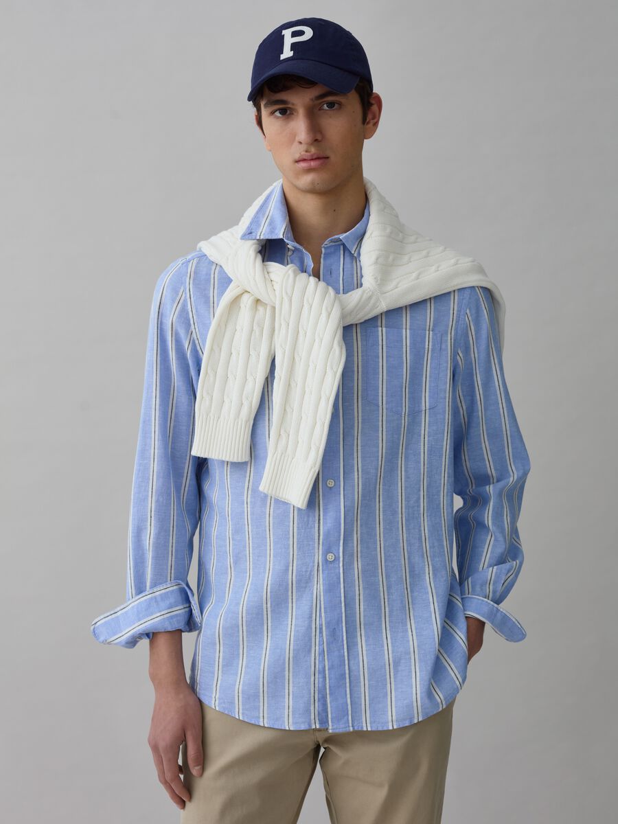 Camisa regular fit de lino y algodón de rayas_0