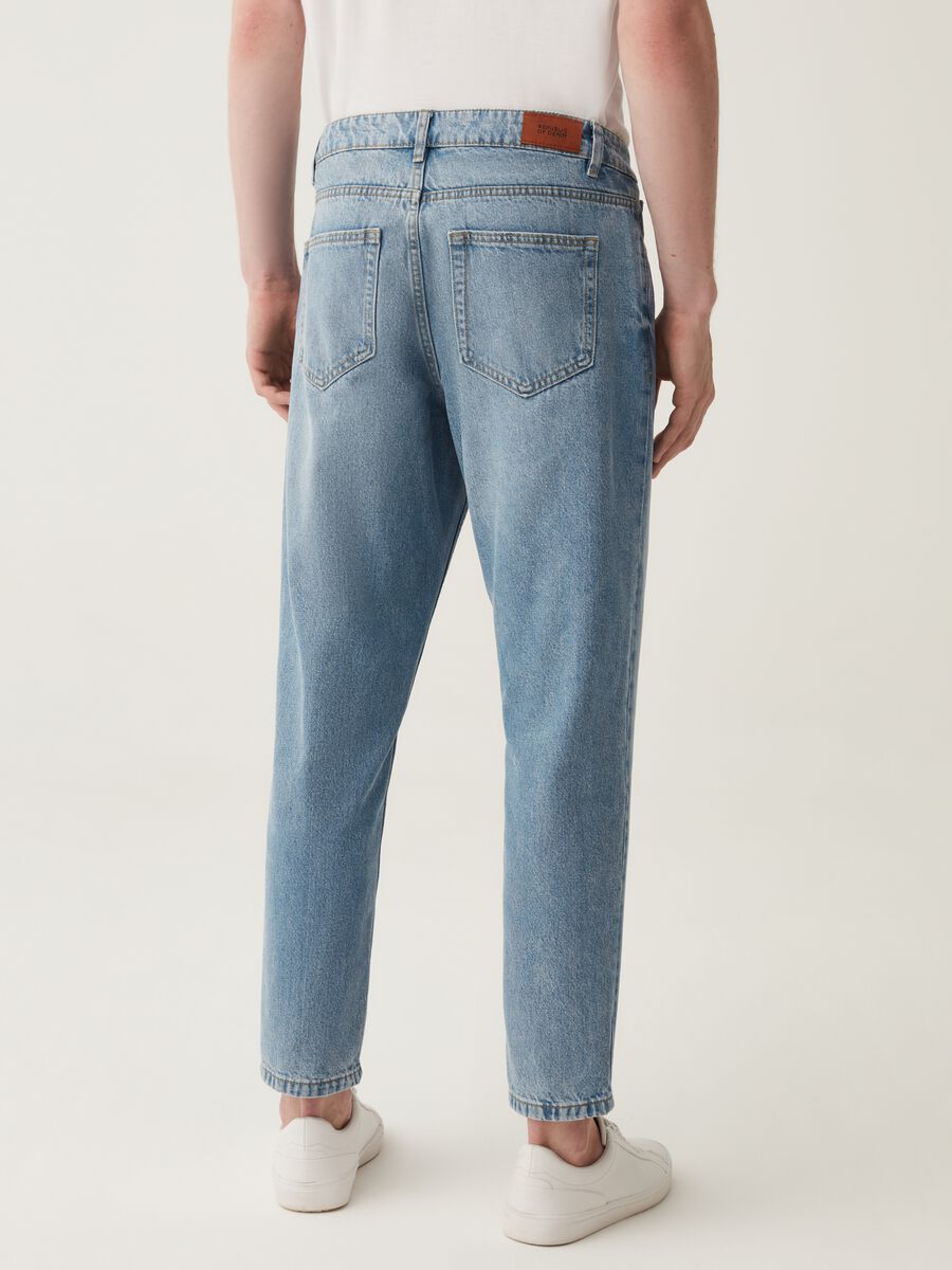 Relaxed-fit jeans with five pockets_2