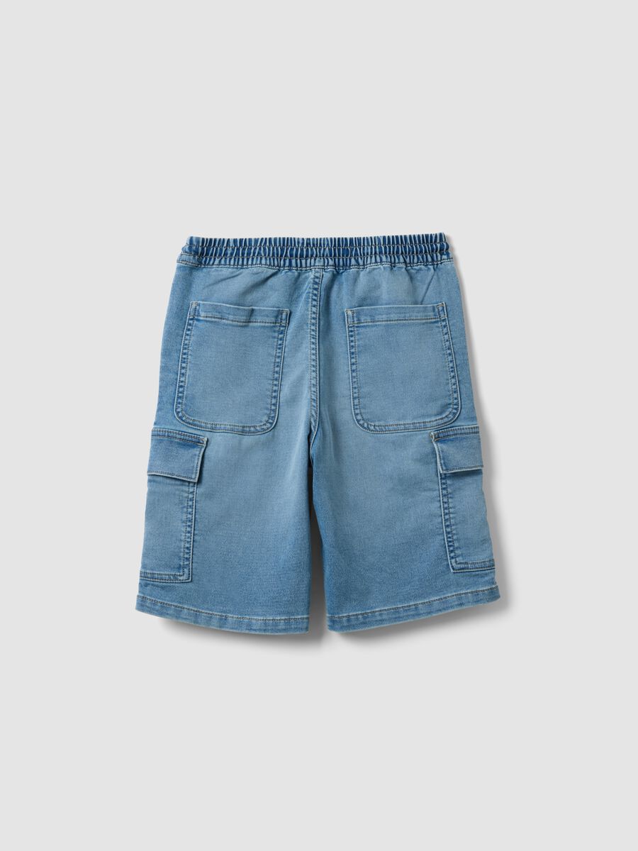 Light blue cargo shorts in stretch cotton denim_4