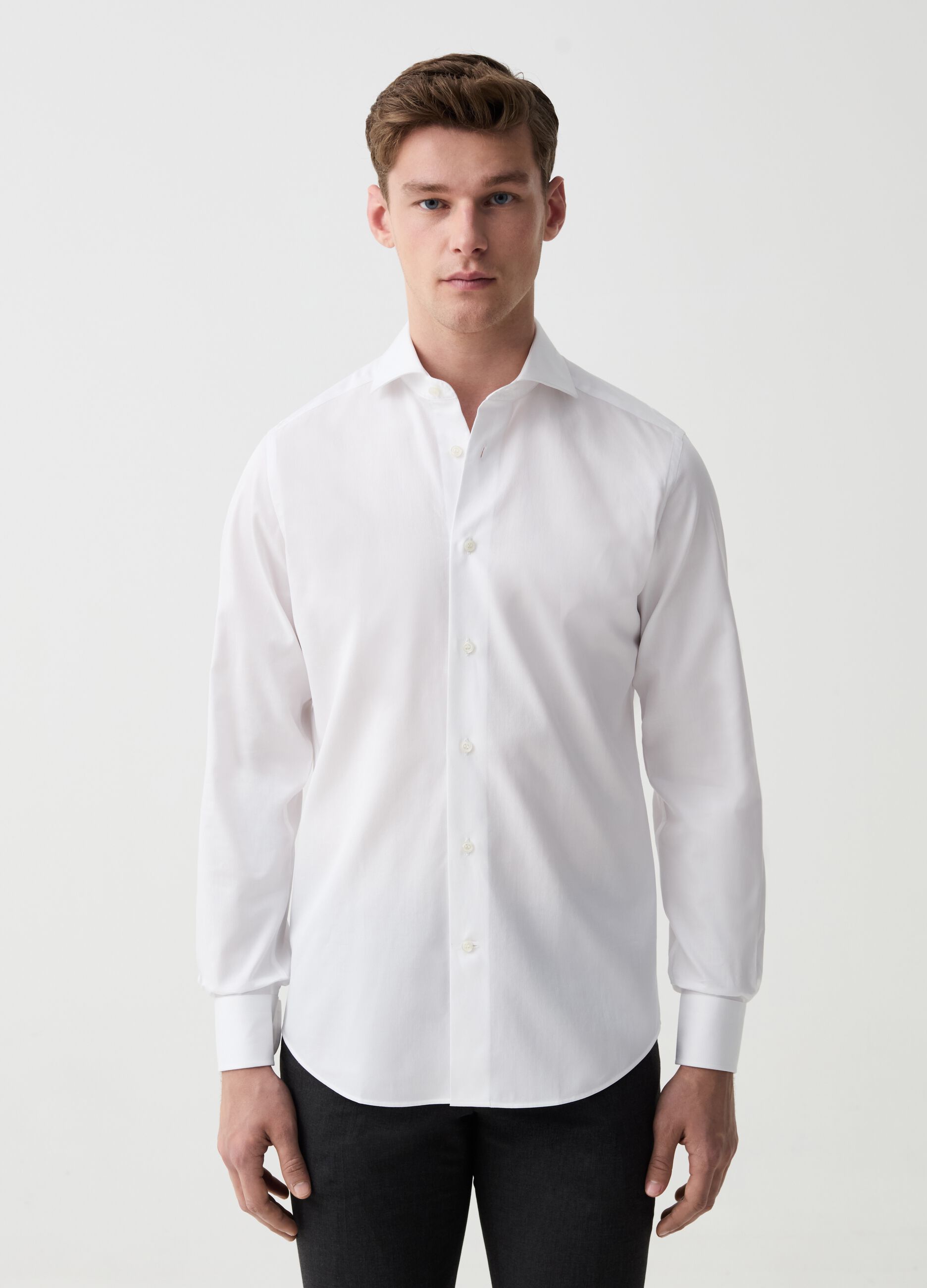 Camisa slim fit de algodón doble torsión