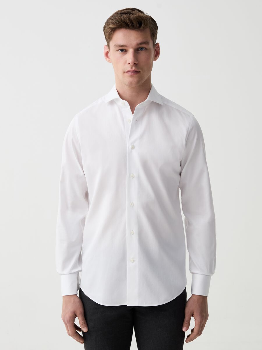 Camisa slim fit de algodón doble torsión_0