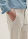 Wei&szlig;e Slim-Fit-Chinohose aus Stretch-Baumwolle_3