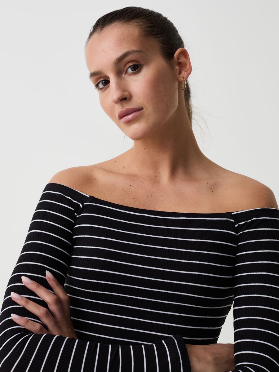 Striped T-shirt with drop shoulders_0