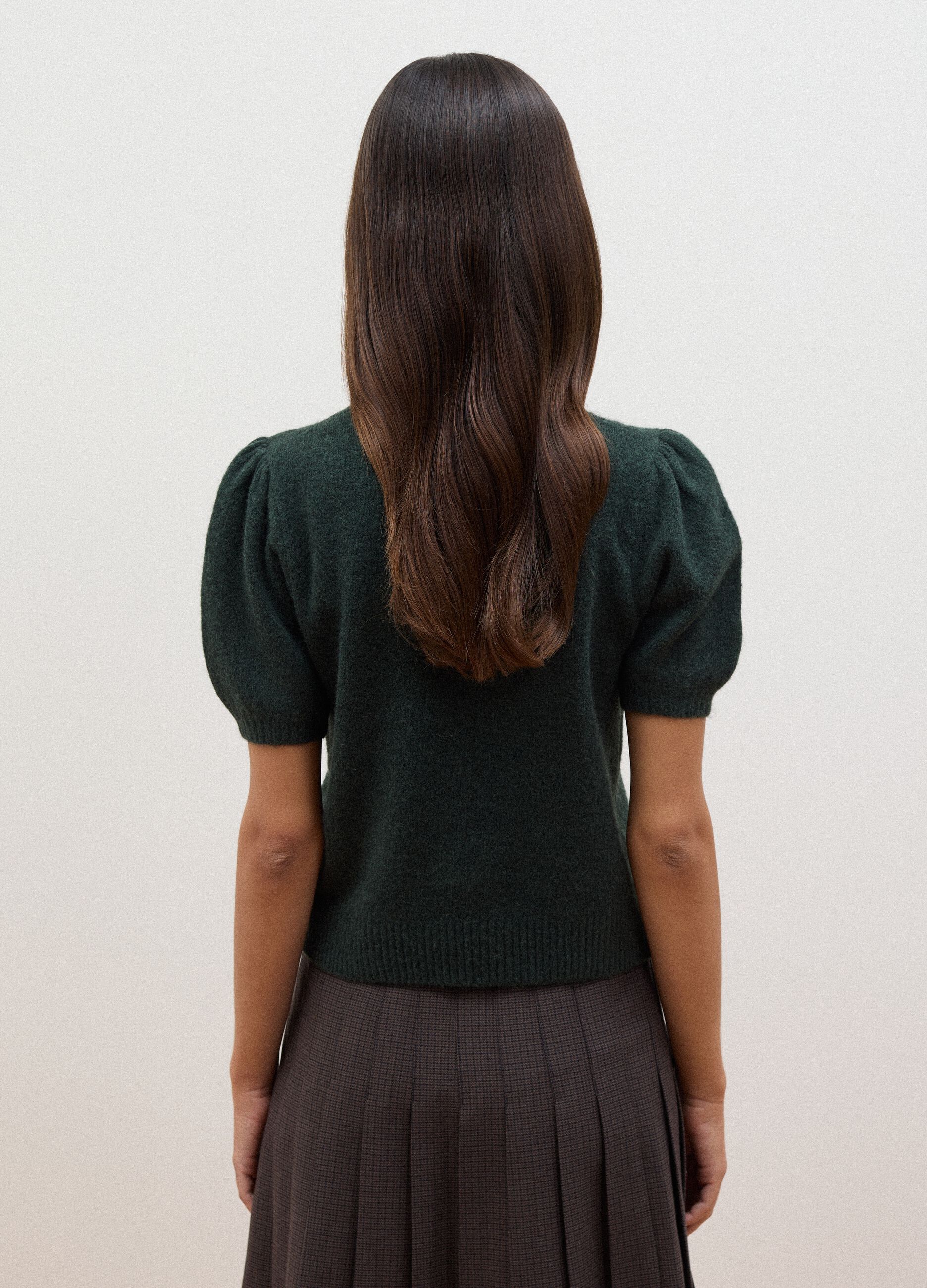 Camisola verde de gola alta em viscose el&aacute;stica
