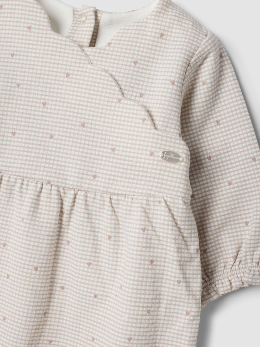 White pure organic cotton baby sleepsuit with gingham print_2