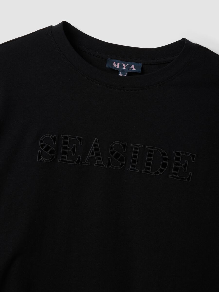 Schwarzes T-Shirt aus reiner Baumwolle mit kurzen &Auml;rmeln_5