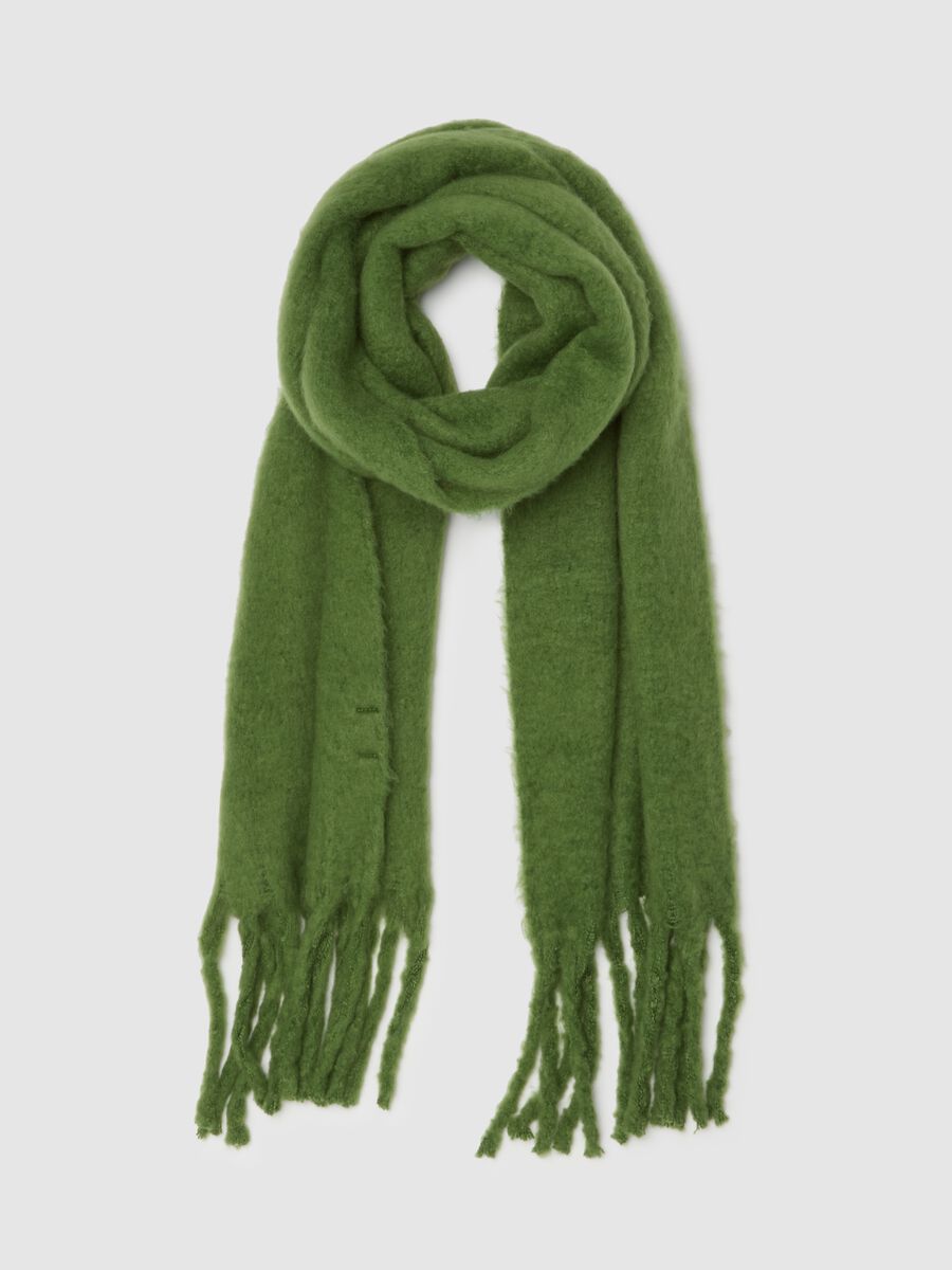 Green scarf with fringes_0