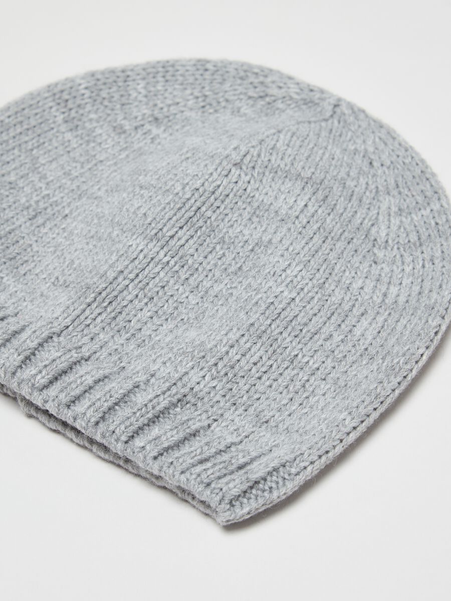 Knitted hat_0