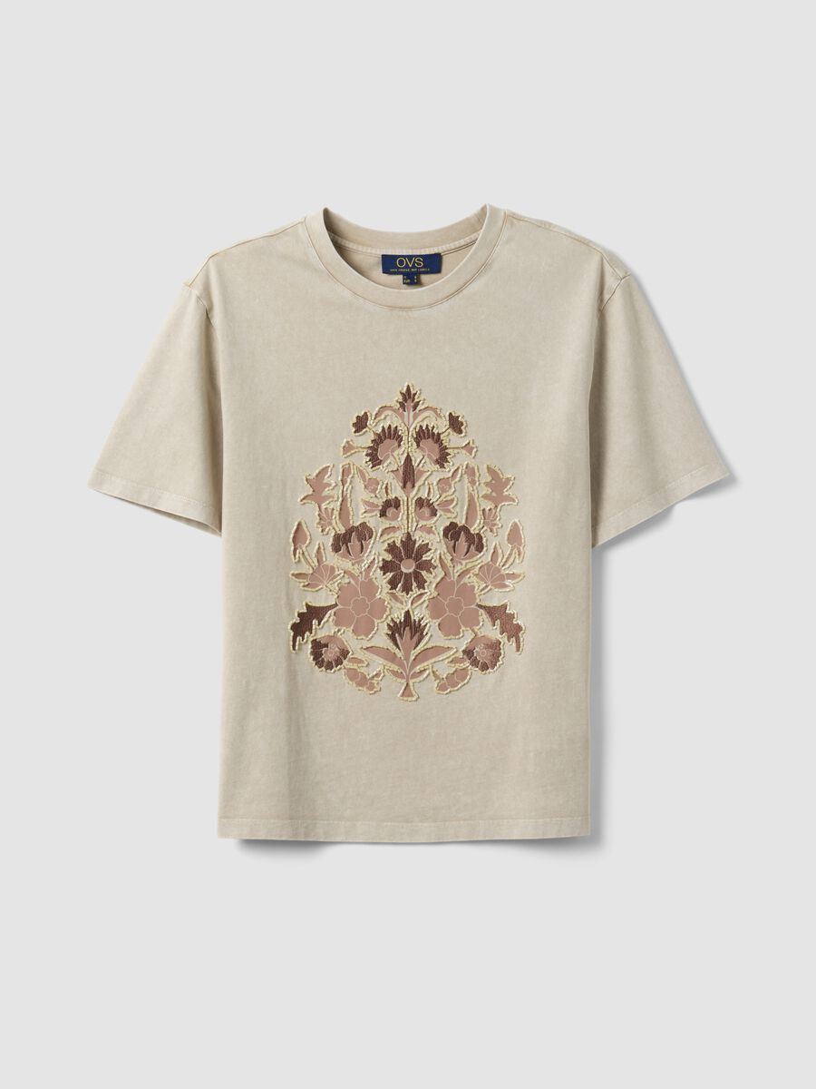 Beige short sleeve pure cotton t-shirt with regular fit and beads_4