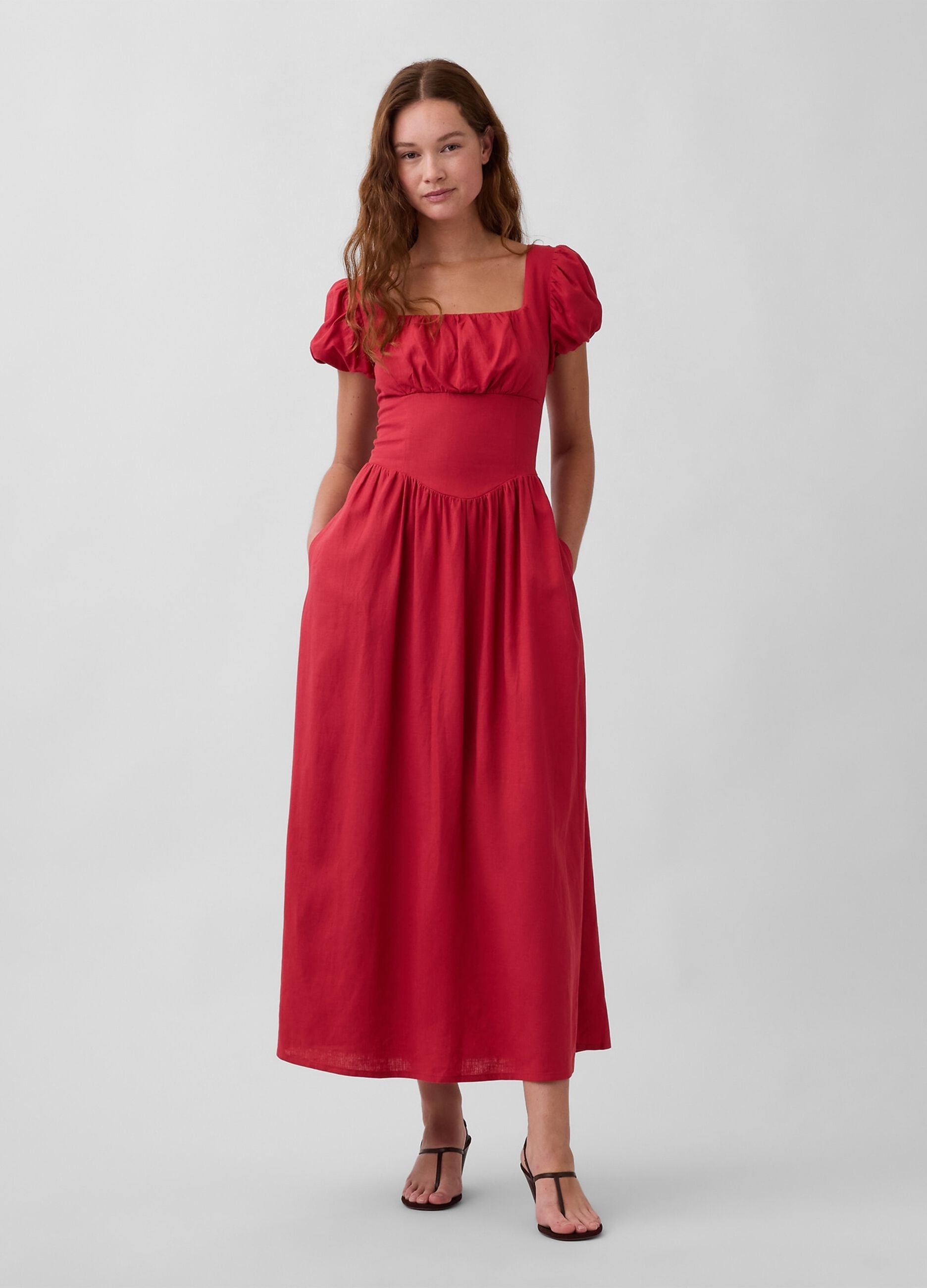 Midi dress in a linen blend