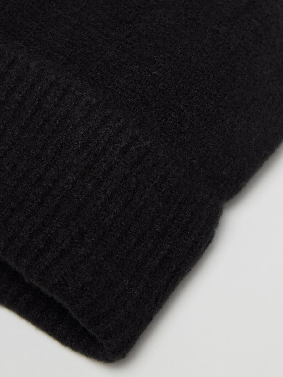 Beanie hat with ribbed fold_1