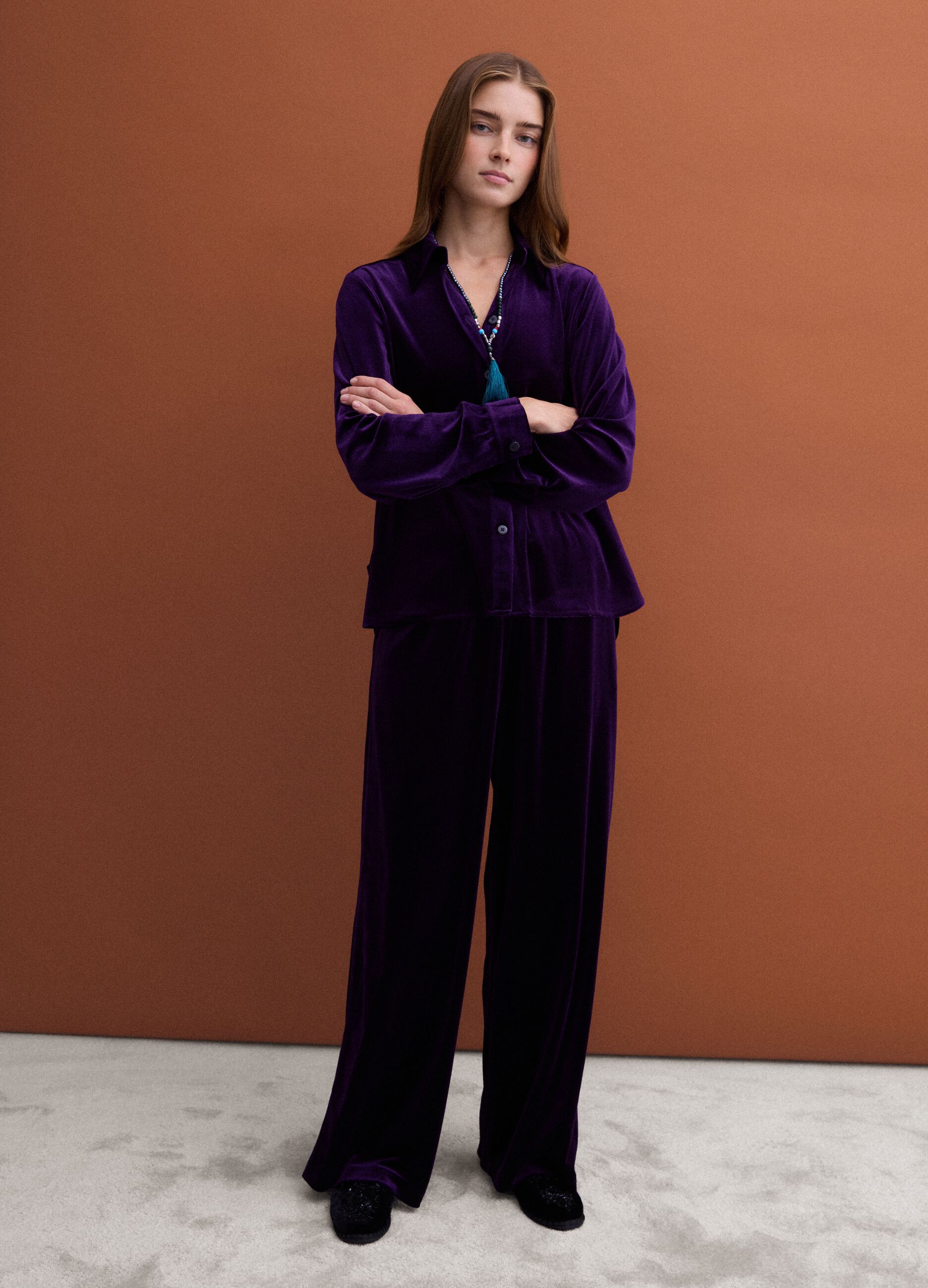 Purple regular-fit stretch shirt with velvet-effect finish