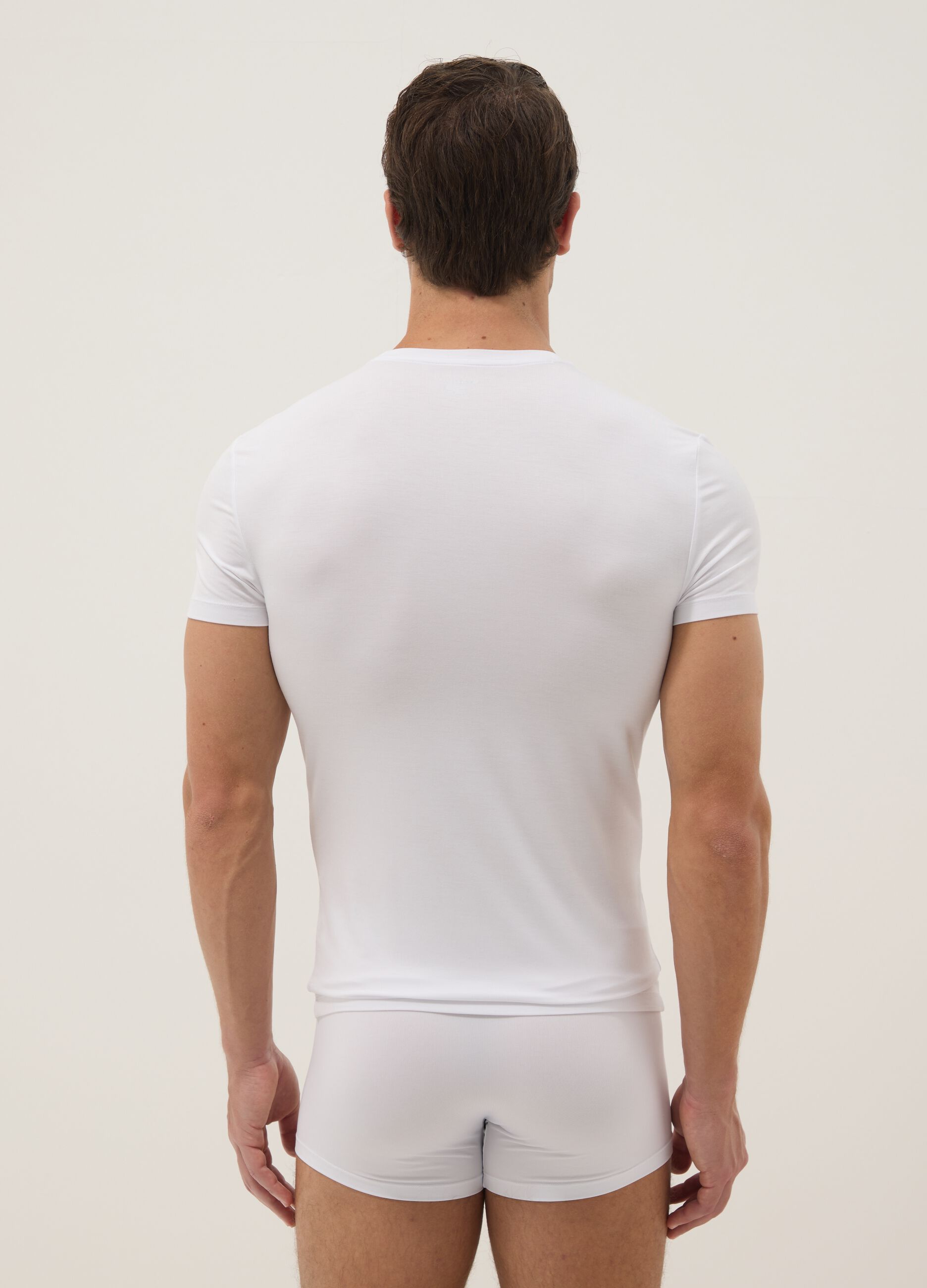 Wei&szlig;es T-Shirt aus elastischem Modal, Regular Fit