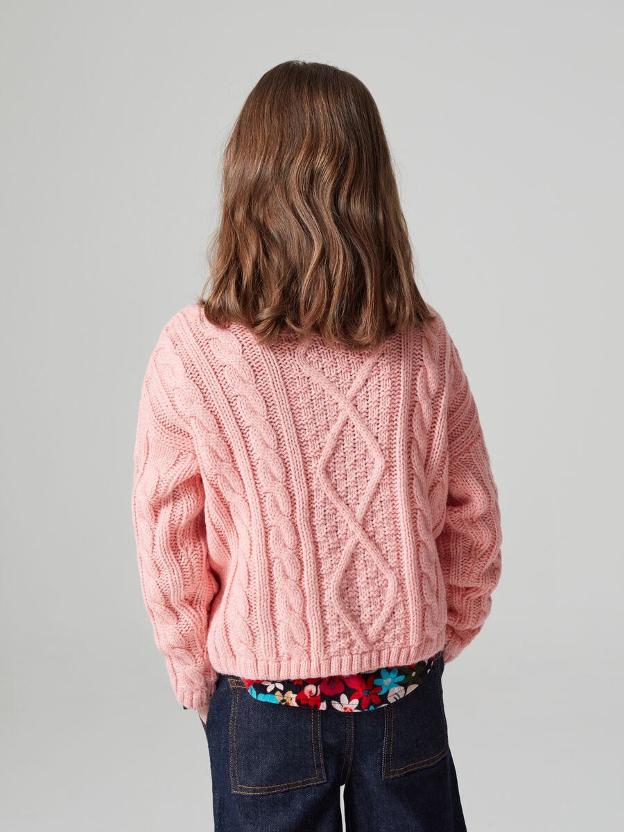 Pullover with high neck_2