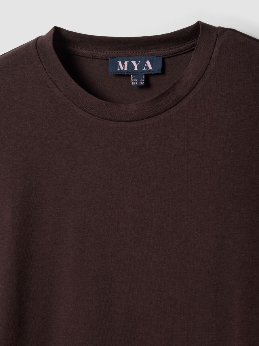 Brown crew-neck T-shirt in stretch cotton-modal blend, regular fit_2