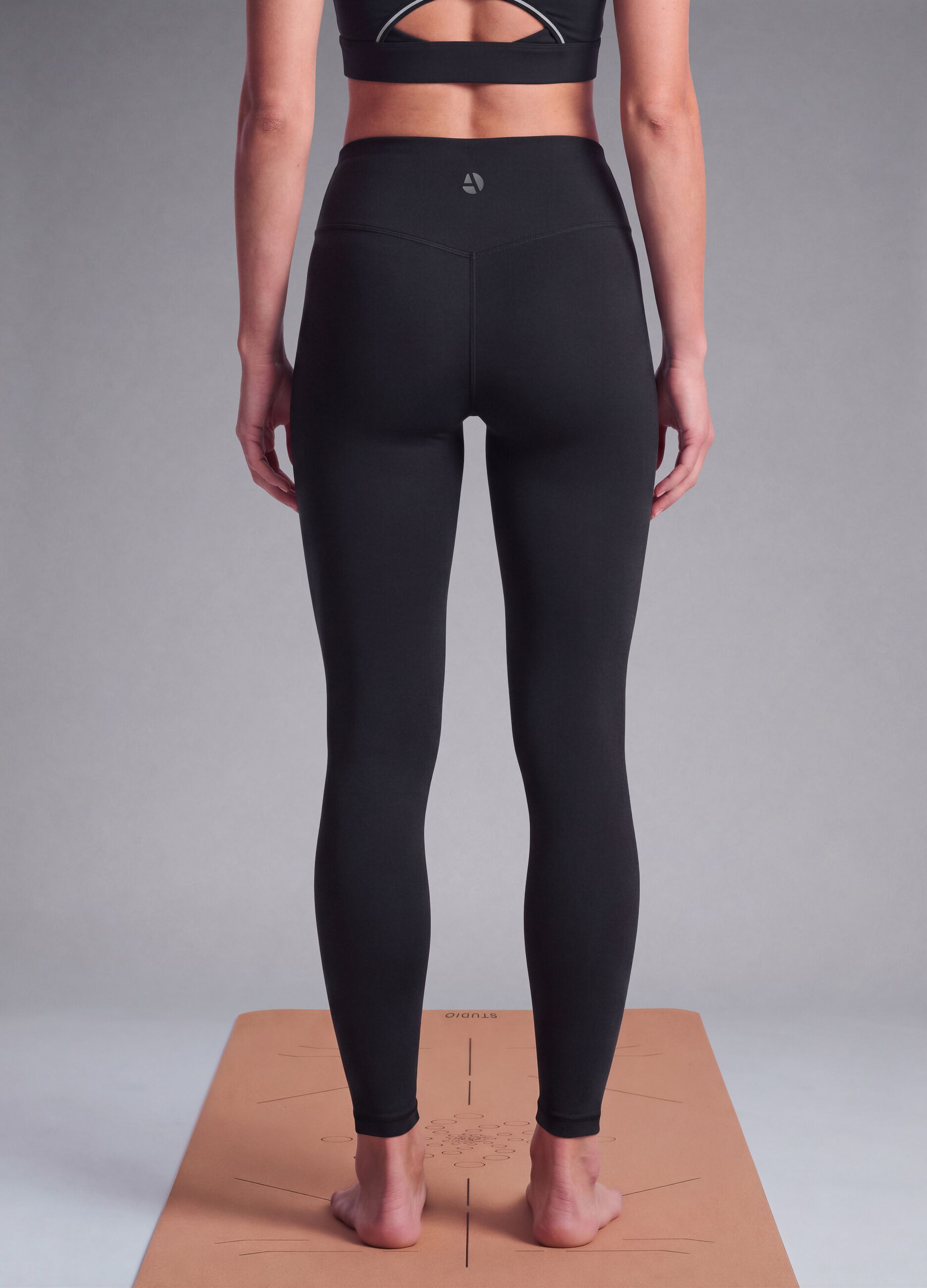 Black high-waisted stretch leggings