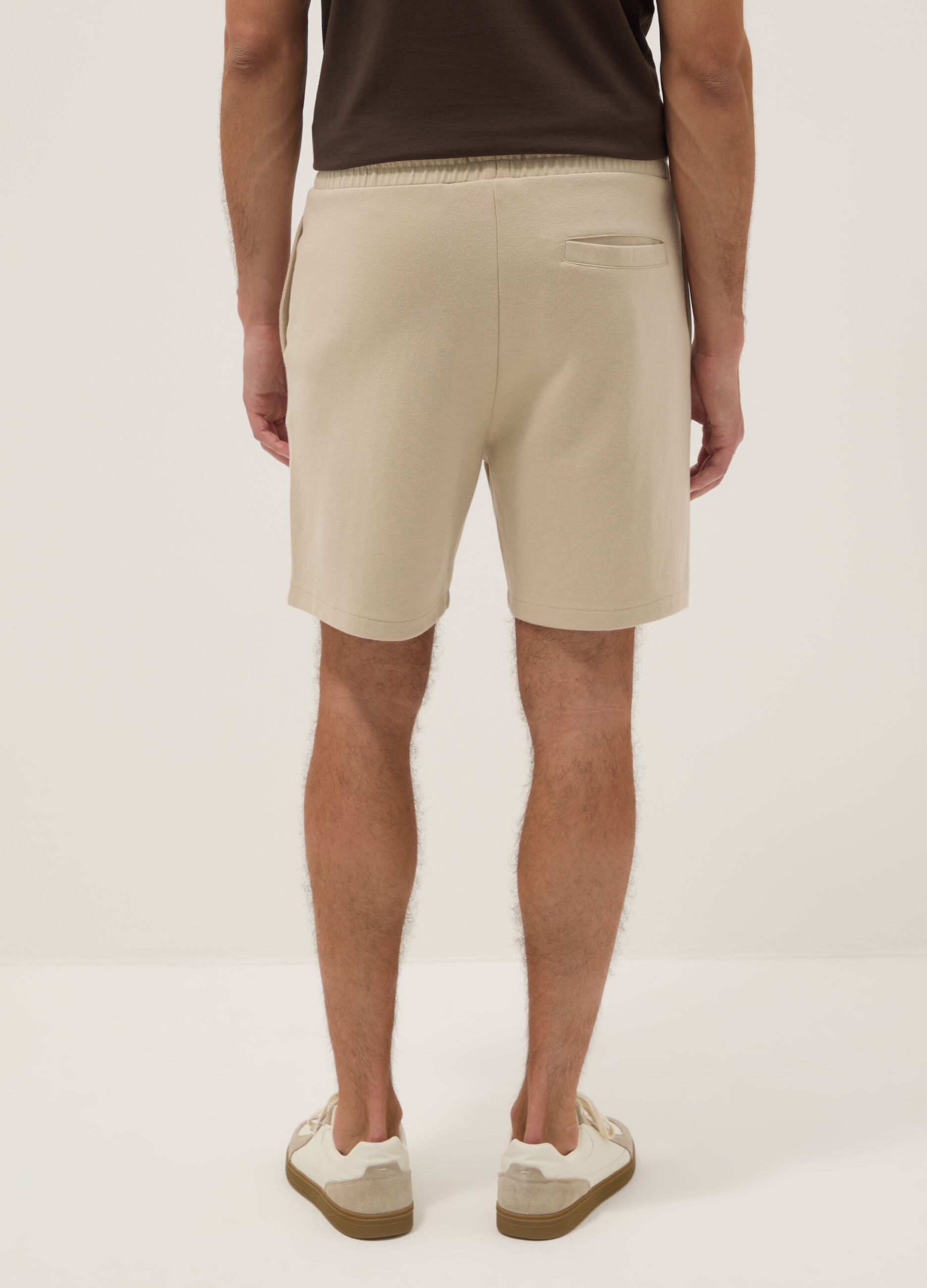Beige Shorts aus Baumwollmix in Regular Fit mit Kordelzug