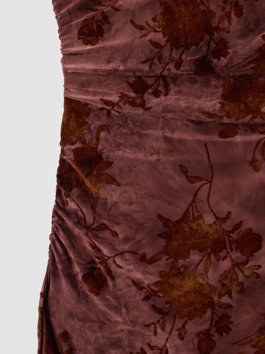Red long fitted dress in stretch fabric with floral pattern_2