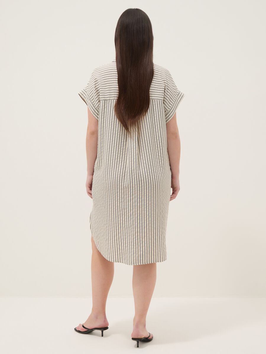 Beiges gestreiftes Hemdblusenkleid aus Viskosemix_3