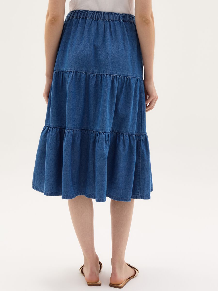 Tiered midi skirt in denim with buttons_2