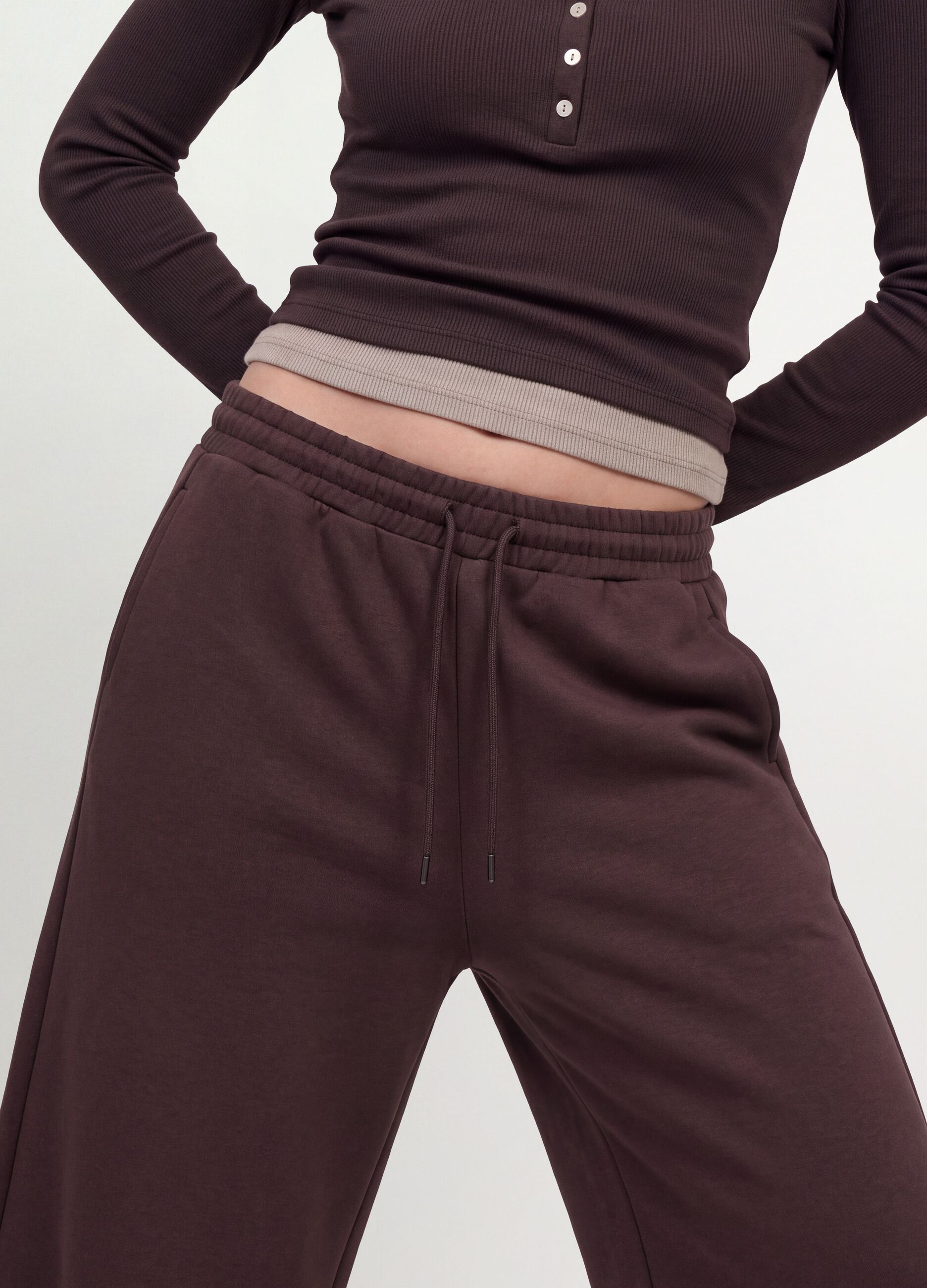 Braune Wide-Leg-Hose aus elastischem Modal mit Tunnelzug