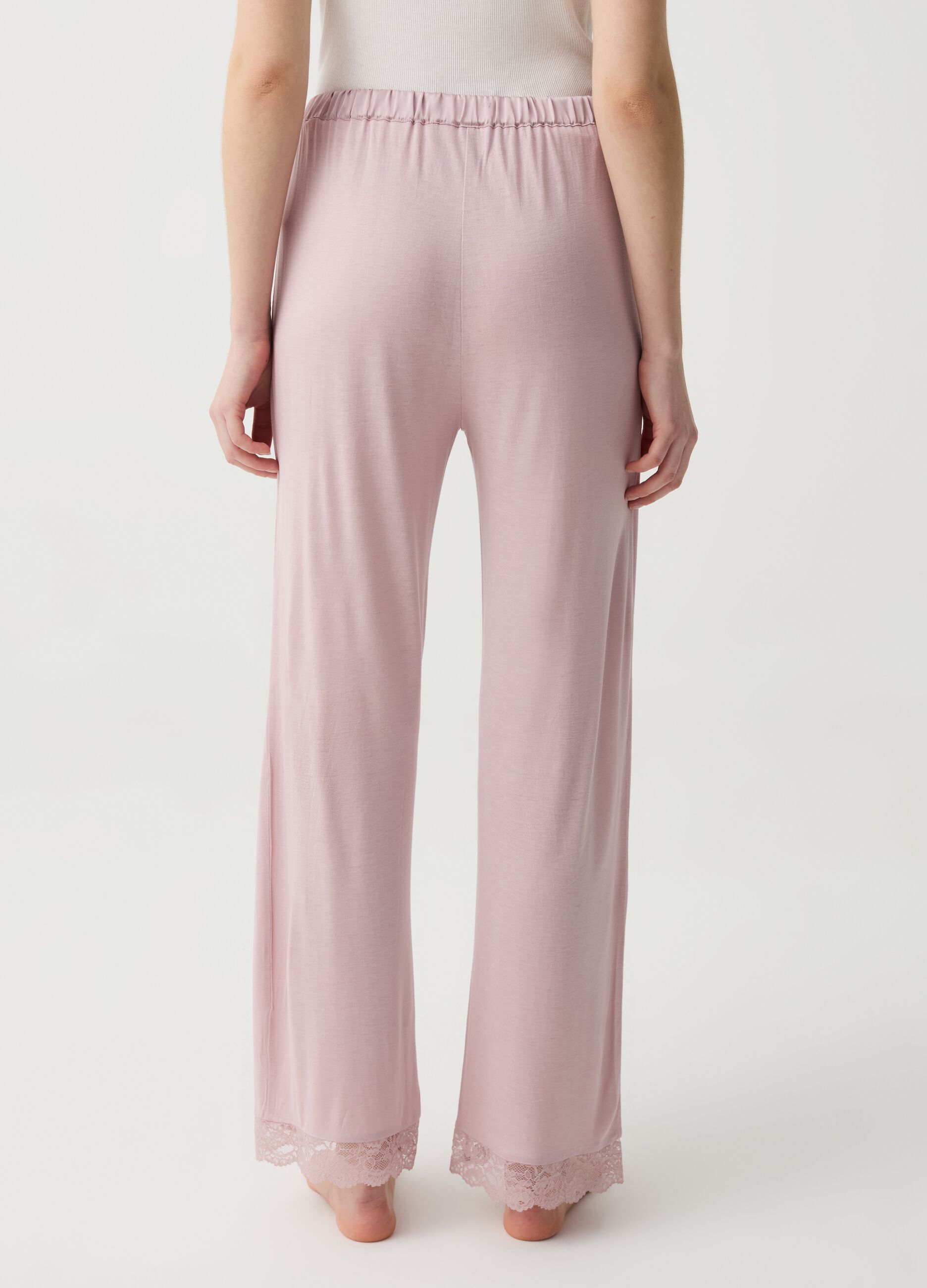 Pyjama trousers with floral lace