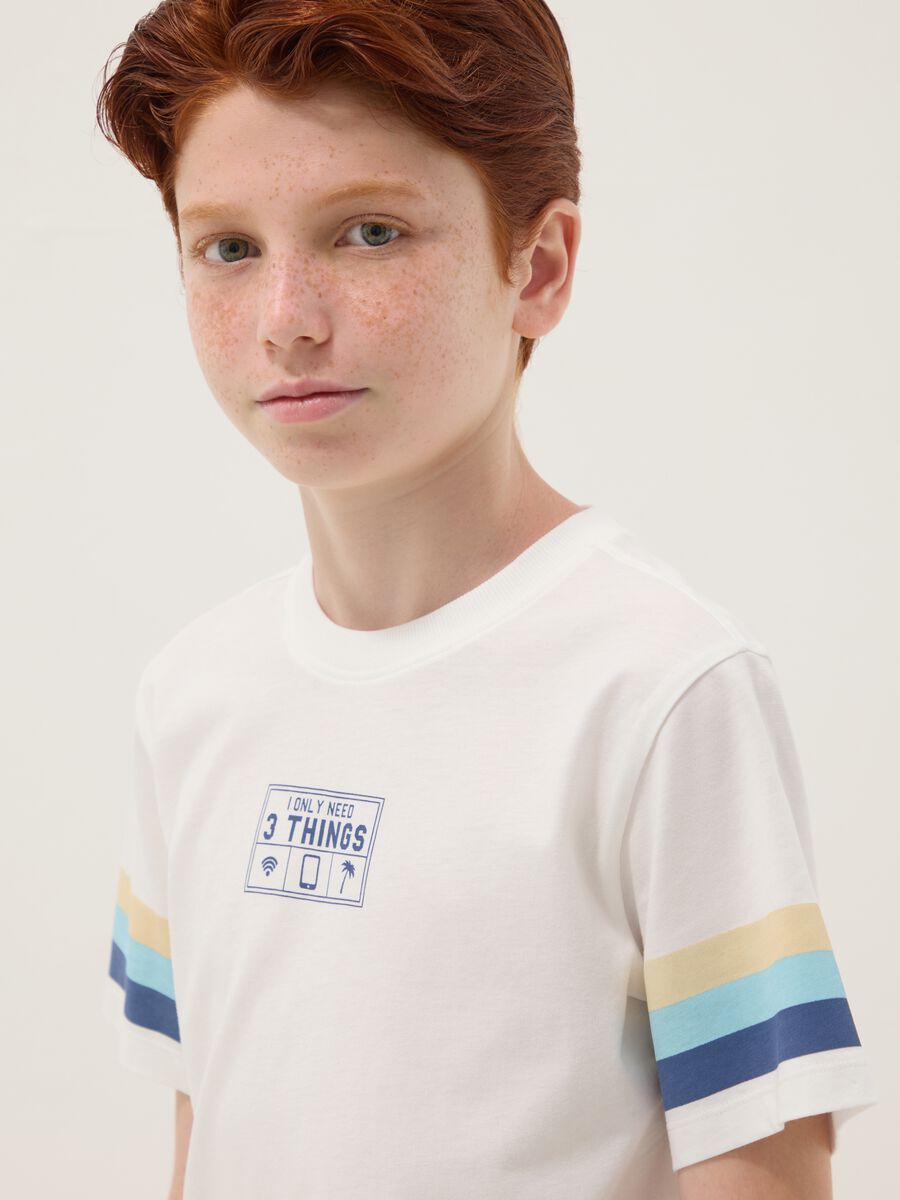 Boys&rsquo; white pure cotton T-shirt with striped sleeves_0