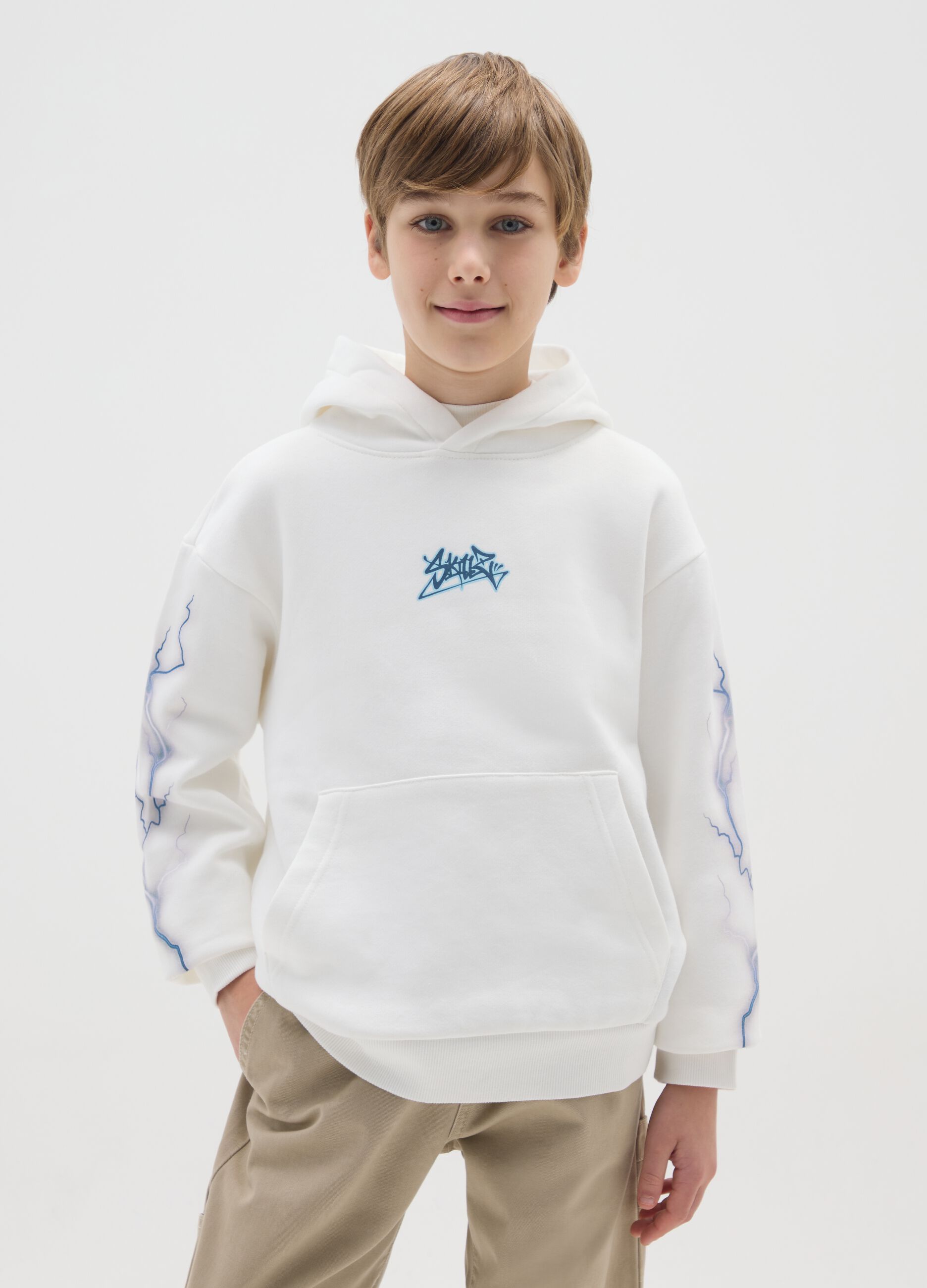 White cotton oversized hoodie for boys with prints