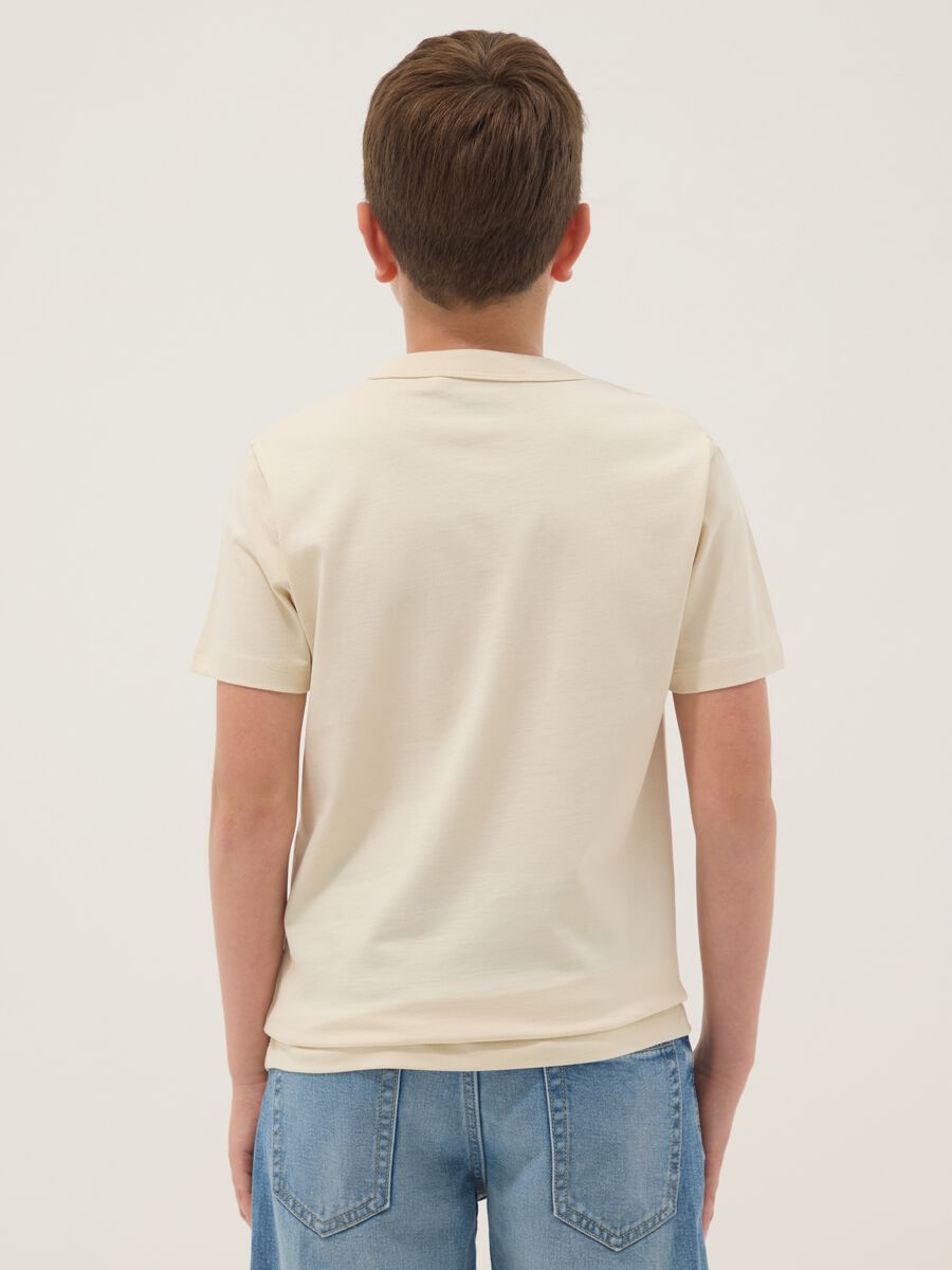 Beiges Jungen-T-Shirt aus reiner Baumwolle im Regular Fit_1