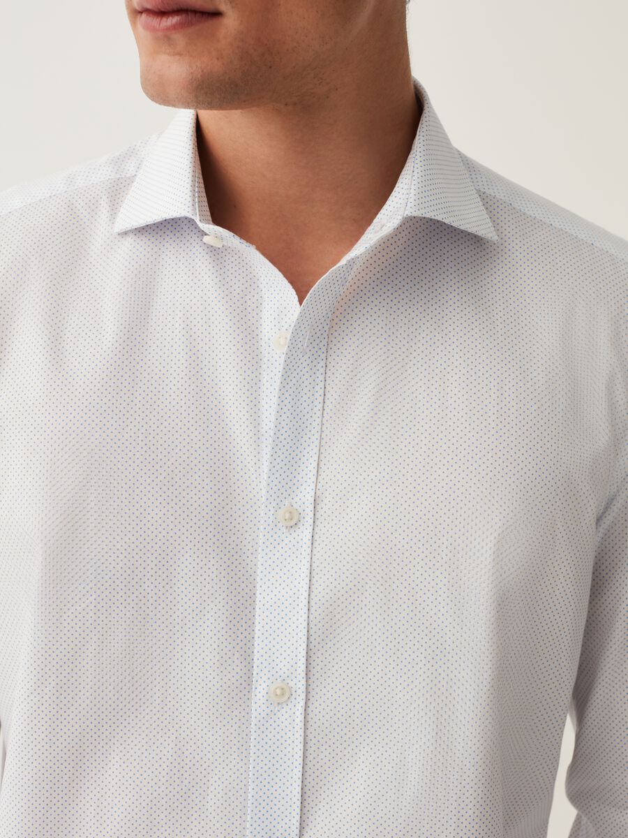 Slim-fit shirt with micro polka dot pattern_3