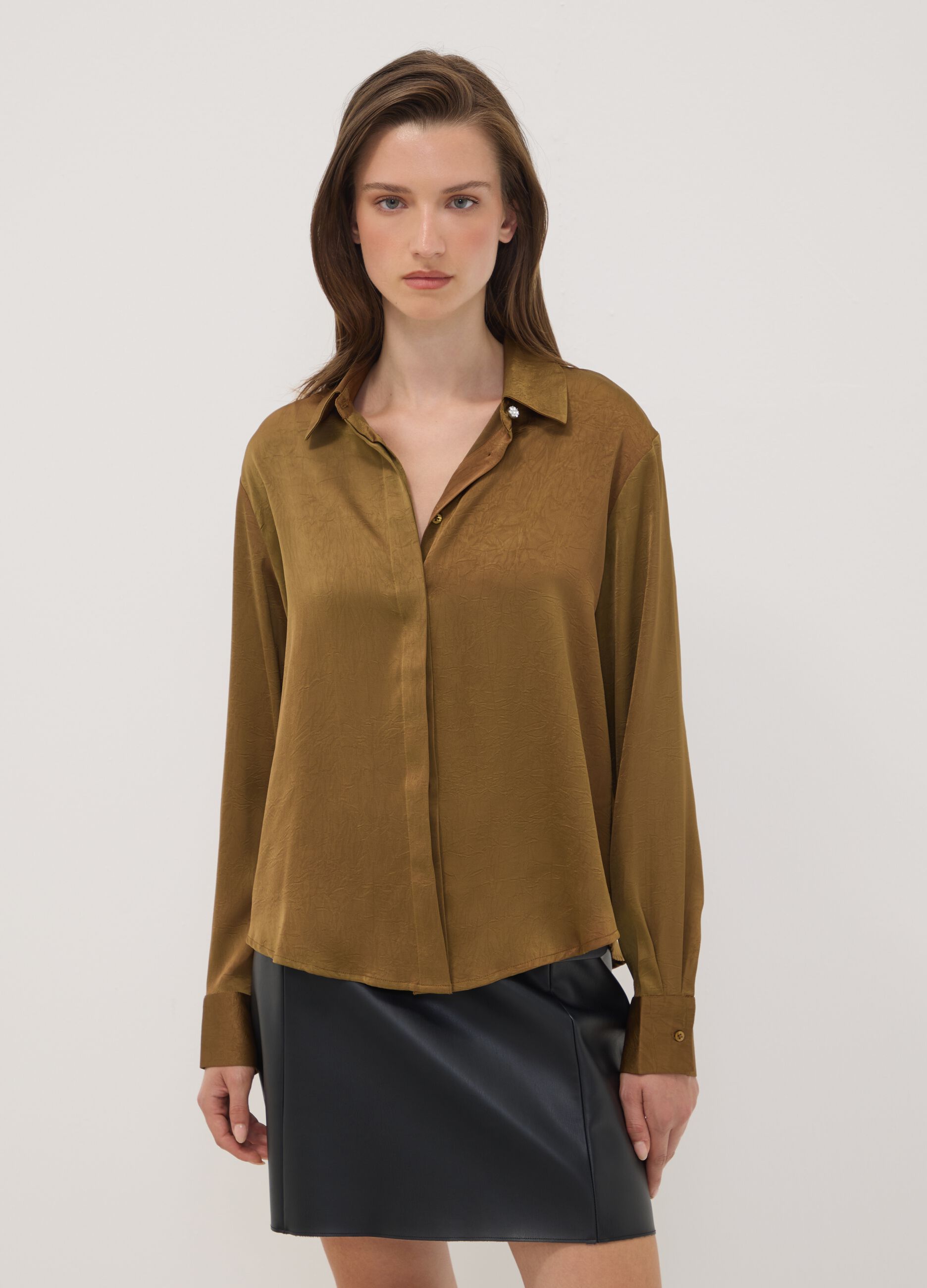 Camicia verde regular fit con collo classico
