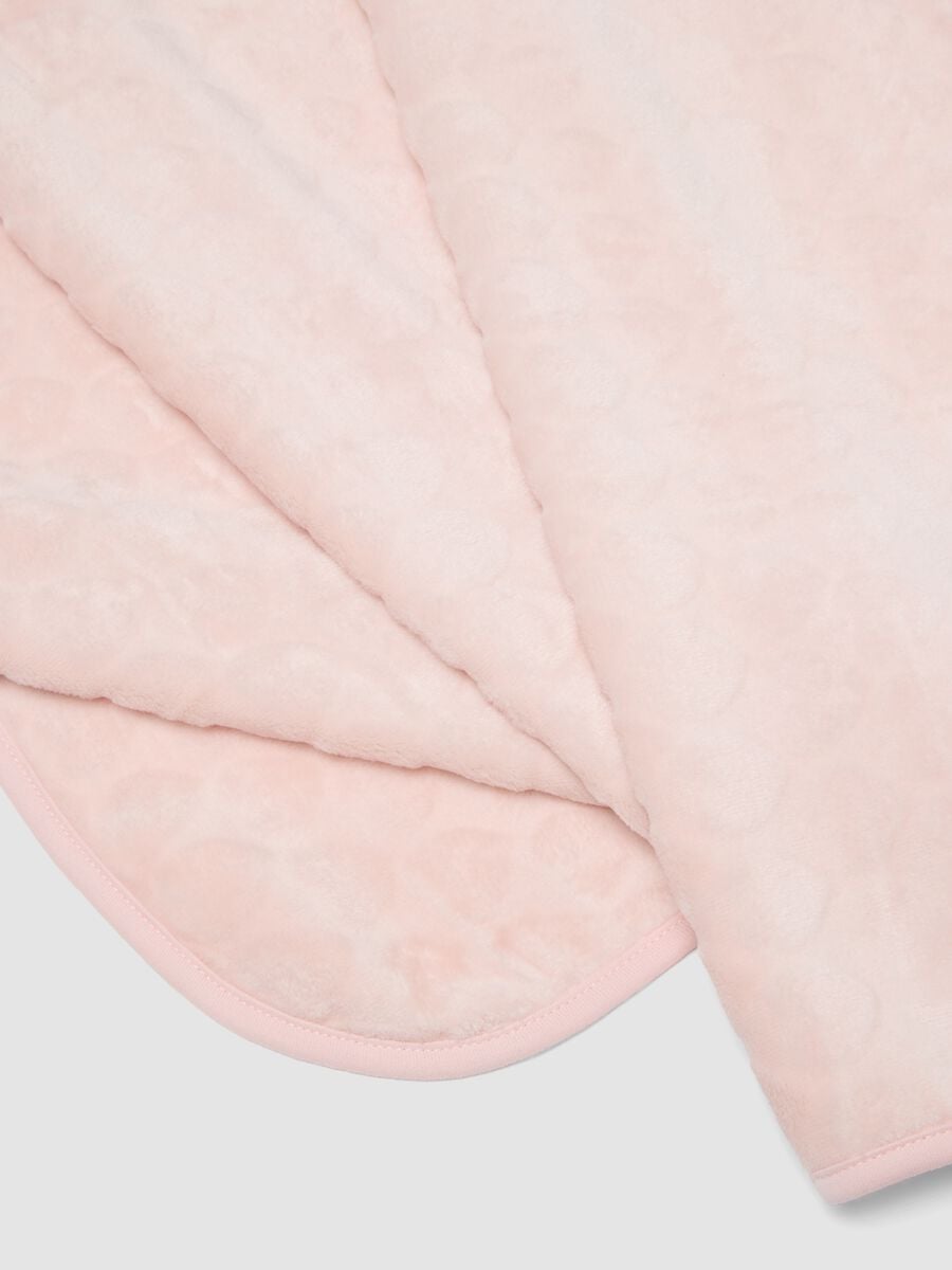 Rosa Decke aus Bio-Baumwolle mit Jacquardmuster in Felloptik_2