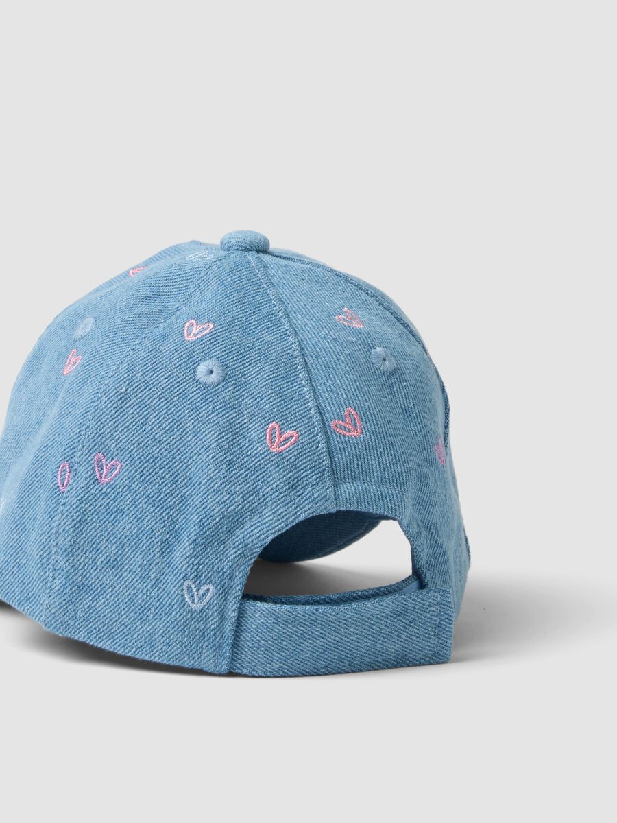 Light blue denim baseball cap in pure cotton for baby girls with hearts_1